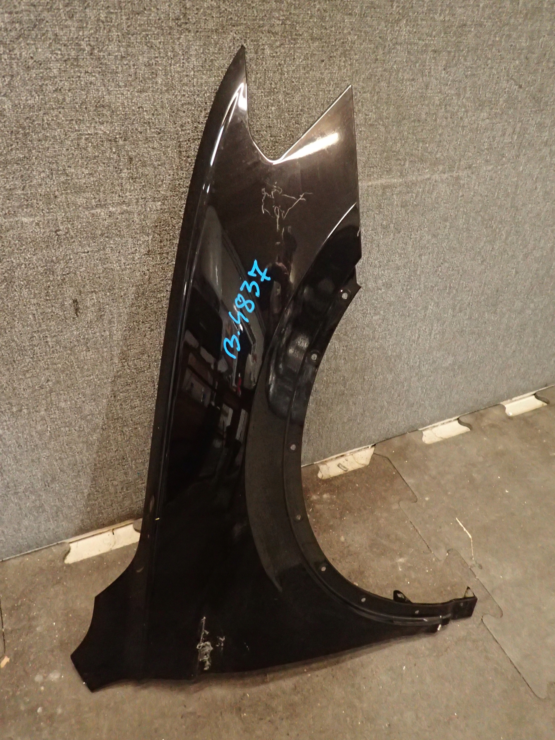 FENDER FRONT RIGHT VW TIGUAN 15- 5NA