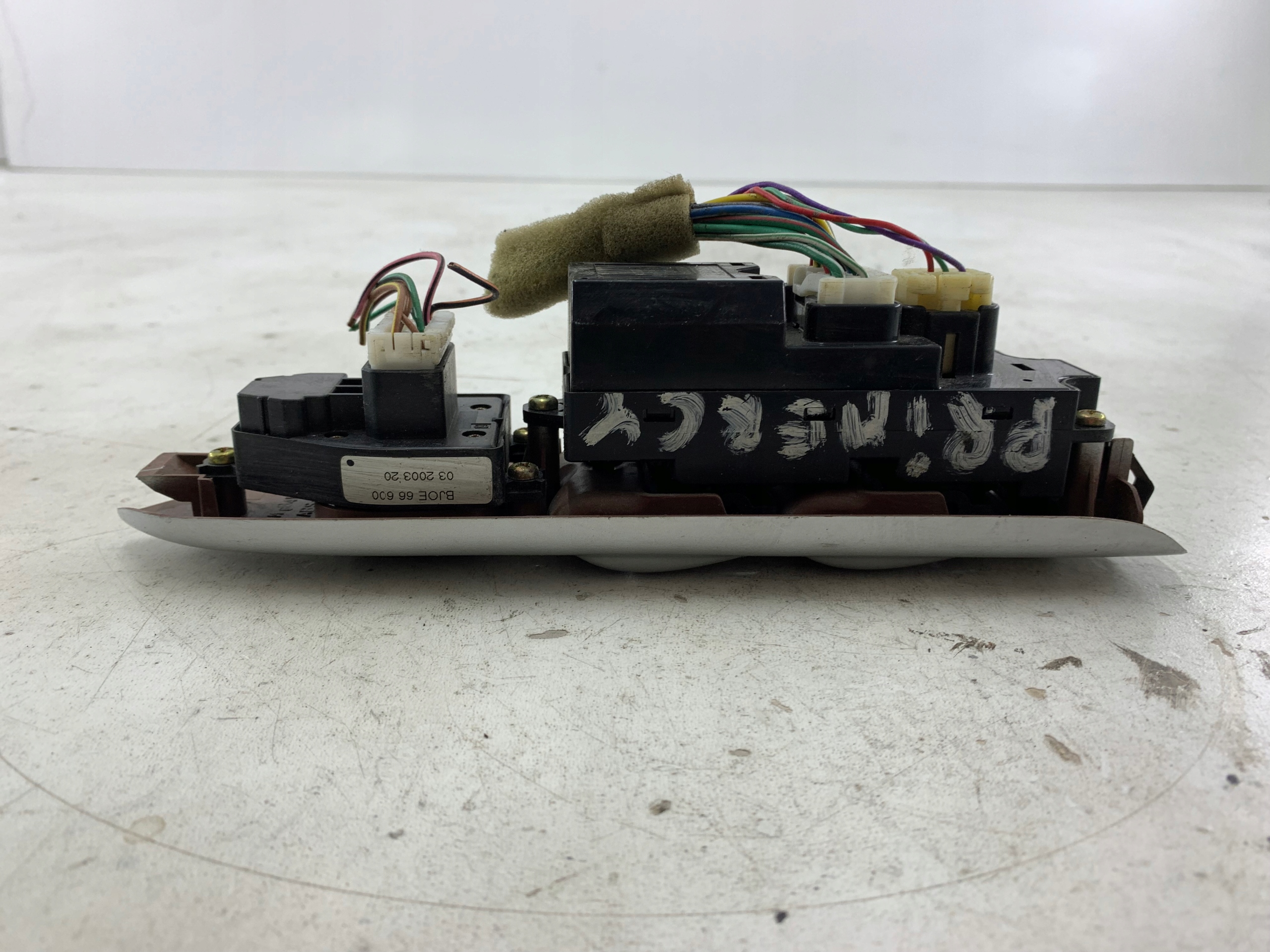 MAZDA PREMACY I PANEL SZYB bal eleje CB8166350A