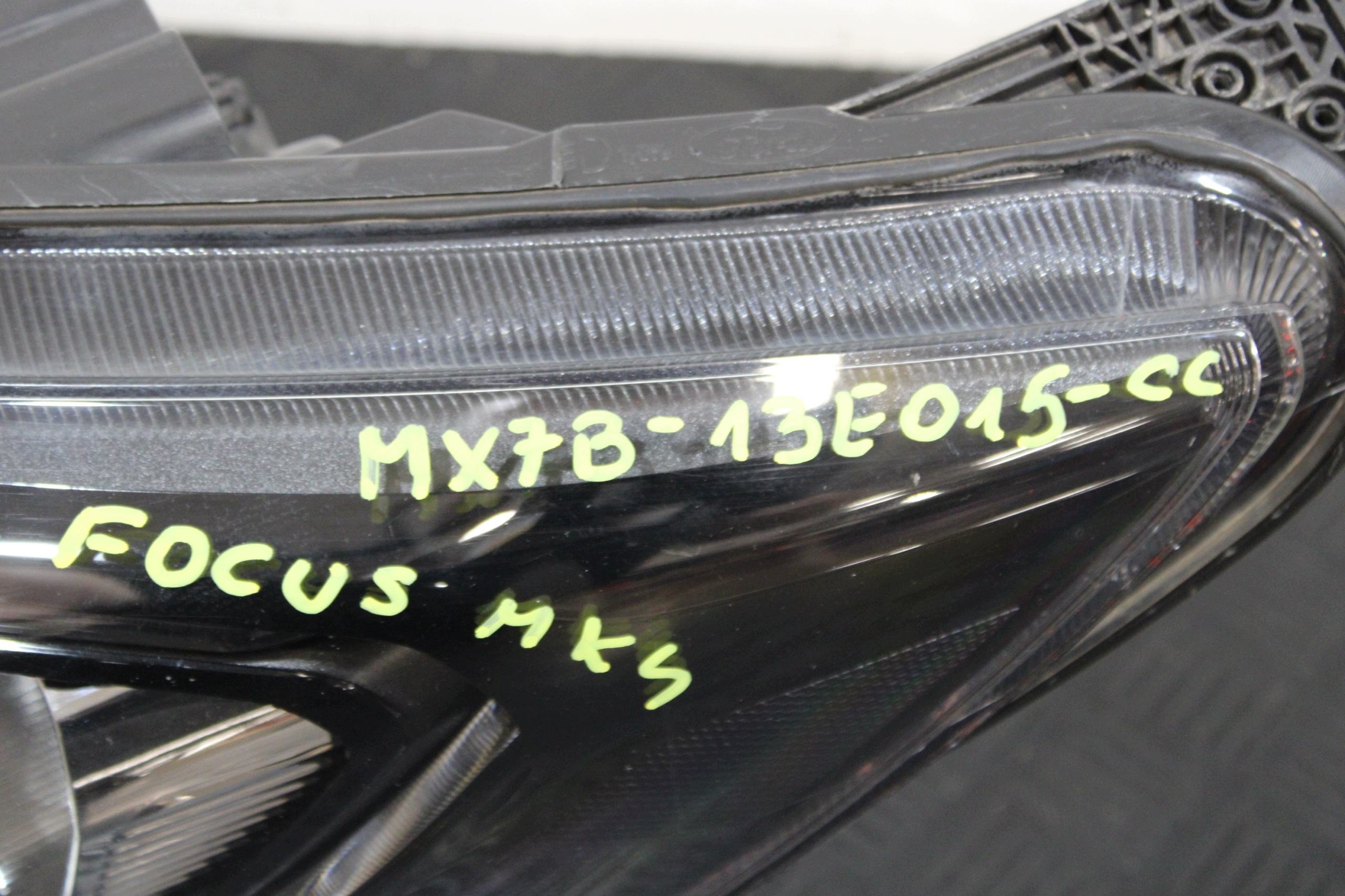 light left front MX7B-12E015-CC FORD FOCUS MK4 KOMBI ST-LINE