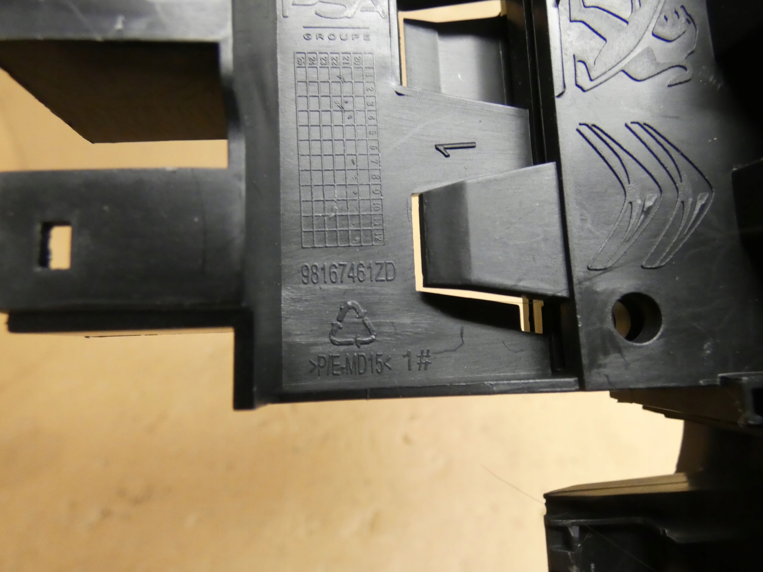 Schalter grzania des Lenkrads Citroen C5X 98167461ZD