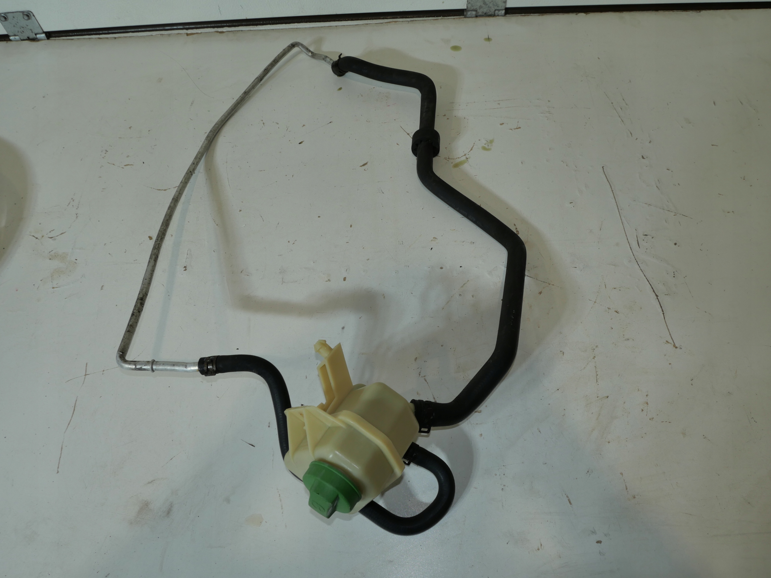 VW T5 2.0 TDI Radiatore / Raffreddatore SERVOSTERZO 7E0422896B