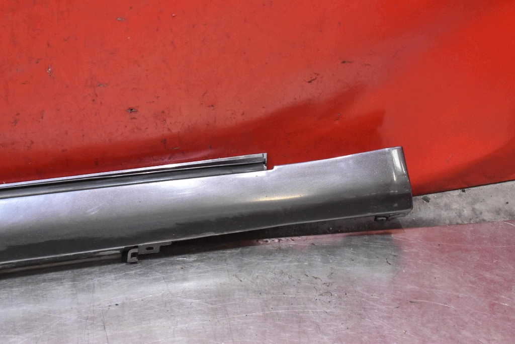 cap threshold right 4T5 75851-50040 LEXUS LS 4 IV LS600H 06-09