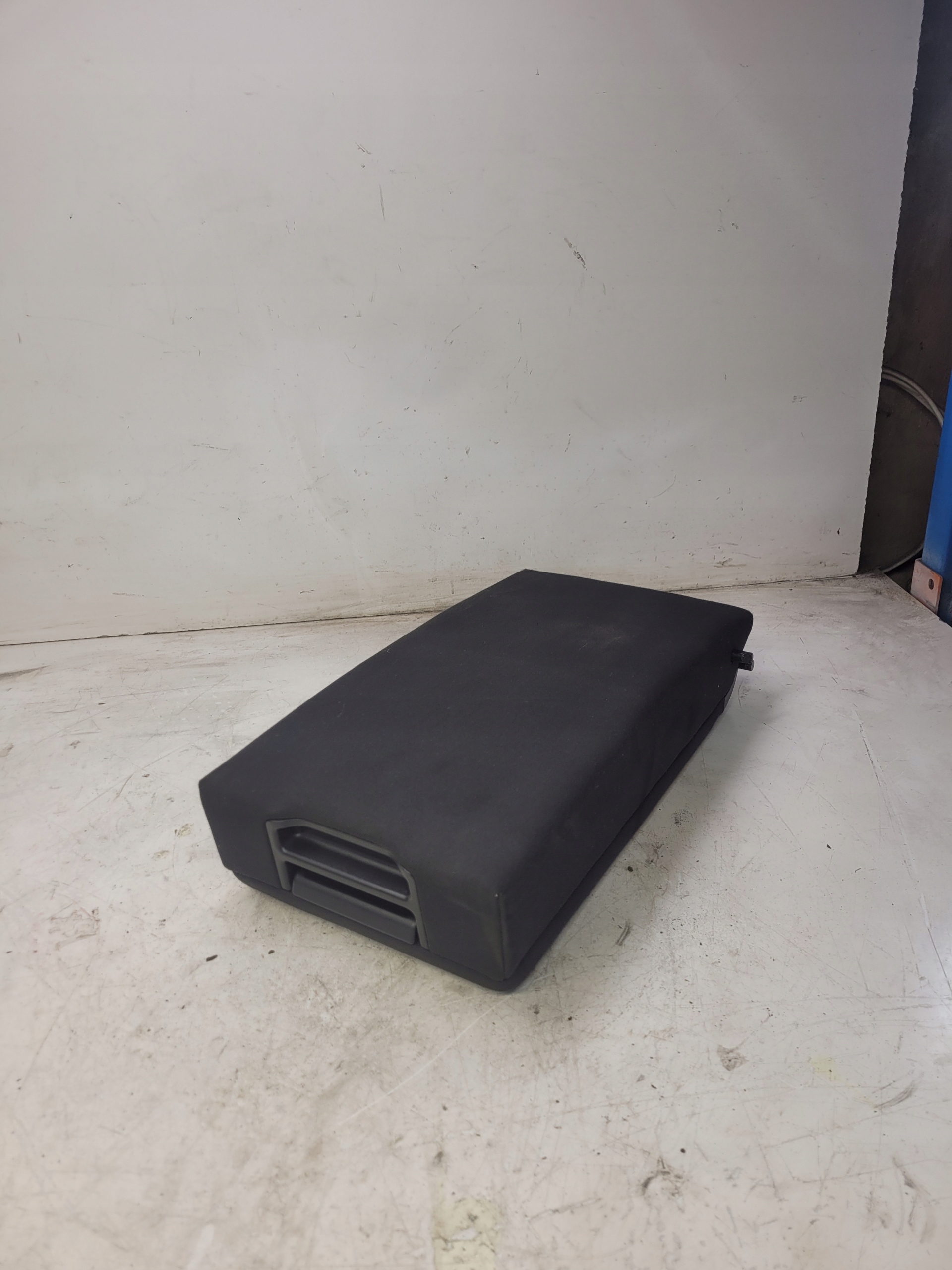 armrest KANAPY rear part AUDI A4 B6 B7 WELUR