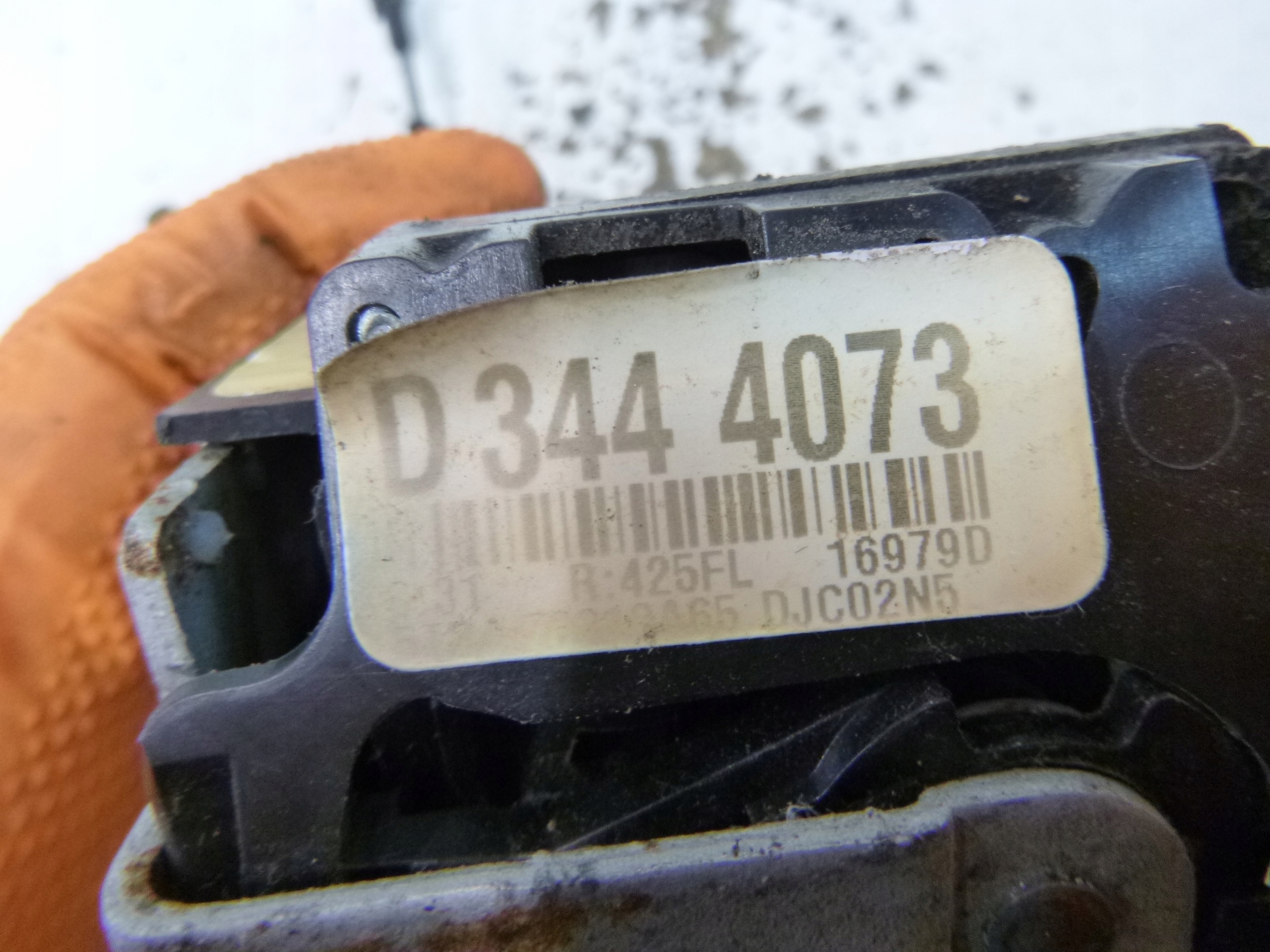 lock door front left Mazda Tribute 2000-2007 D 344 4073