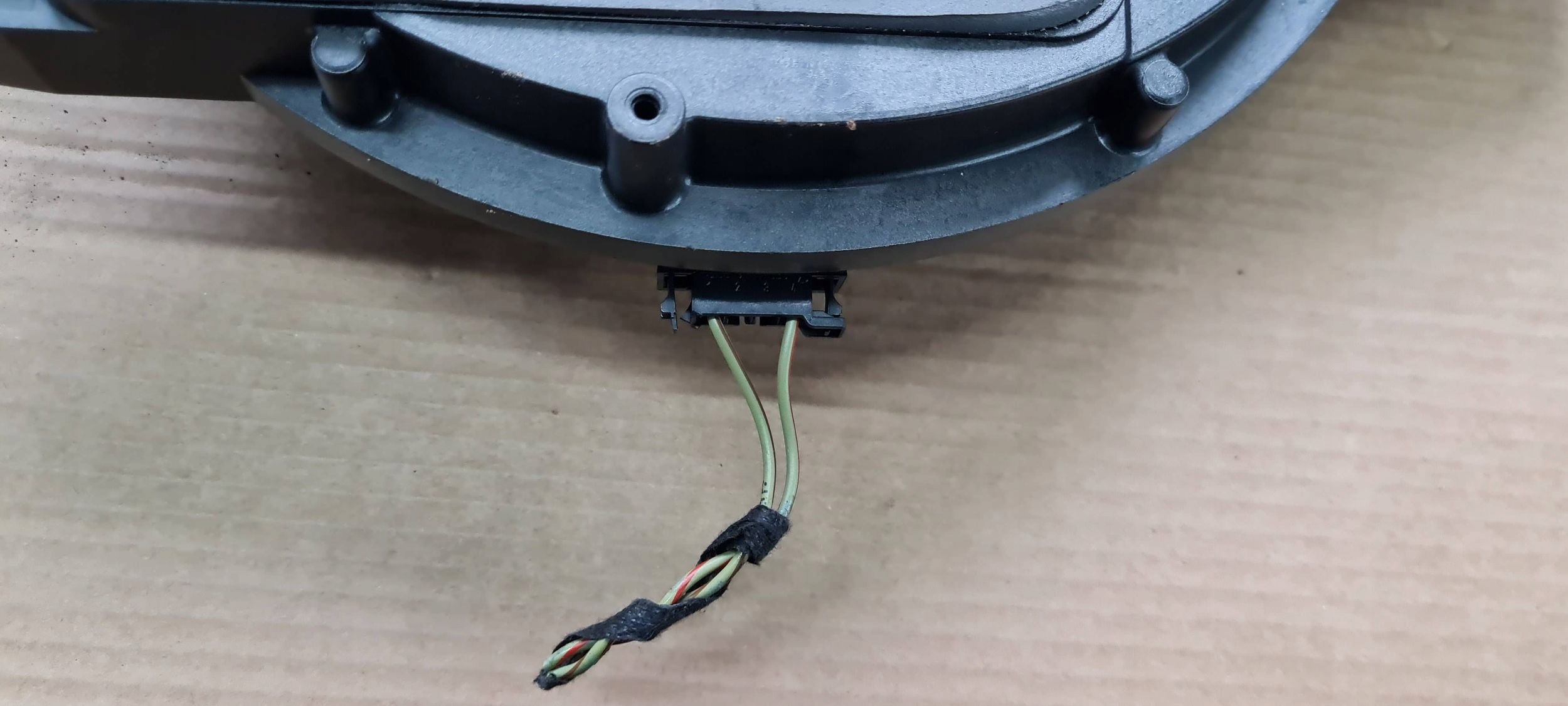 A4 B9 8W speaker BASOWY SUBWOOFER sedan 8W5035412