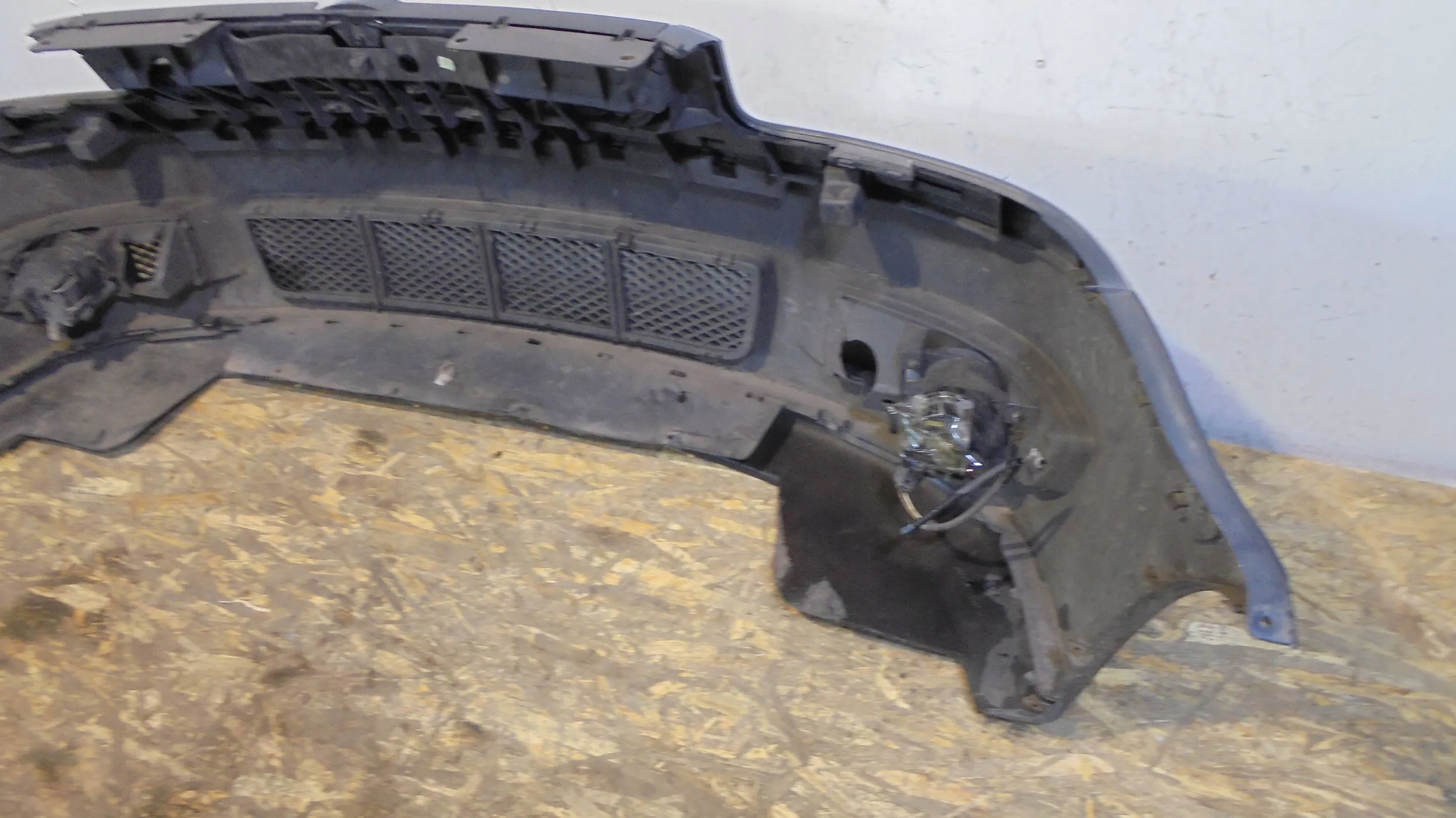 bumper front 6N0807221H Vw Polo 6N0 99-01