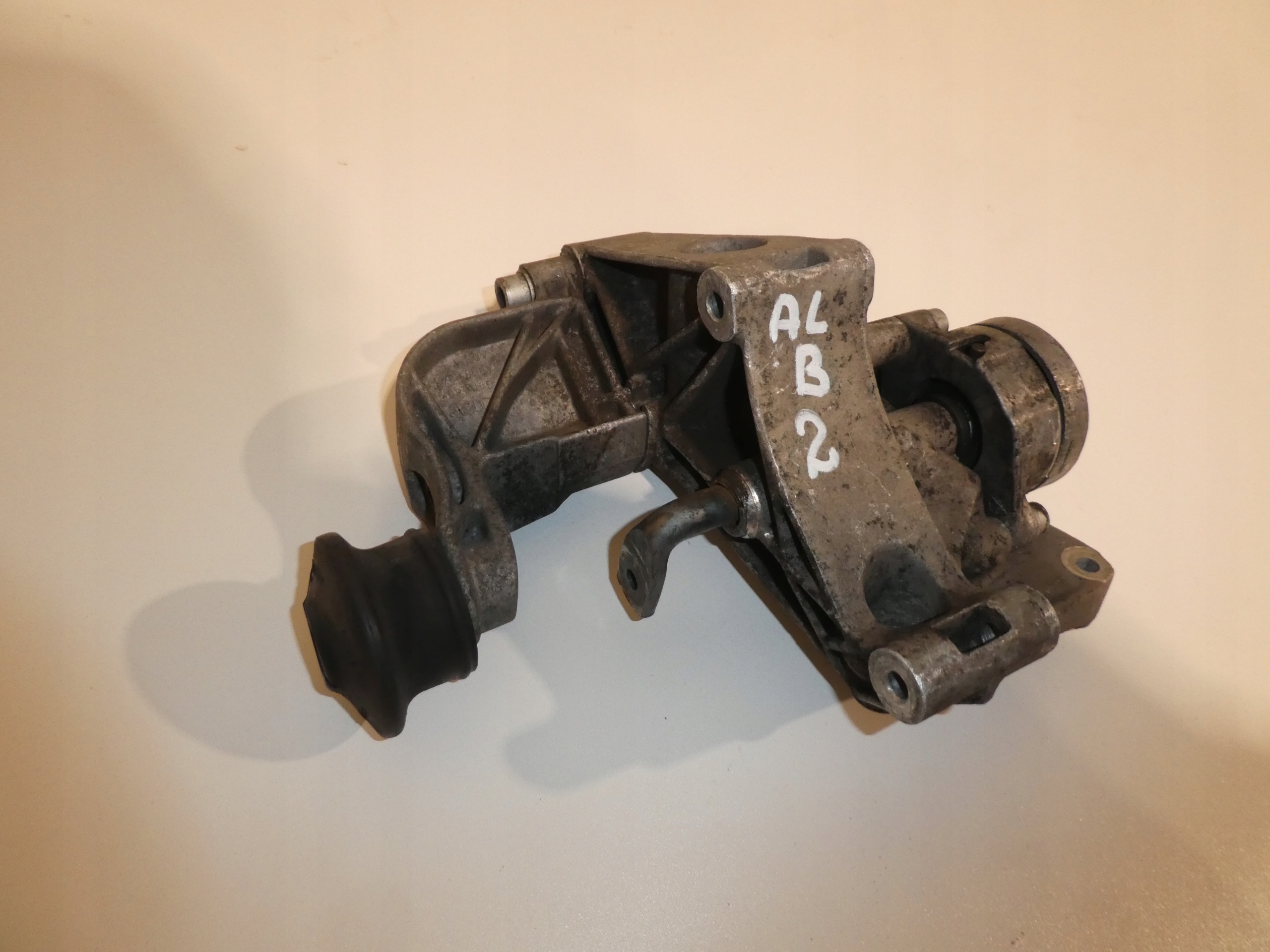 VW SEAT SKODA AUDI engine mount 8AD199343G