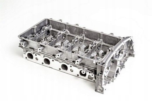 GŁOWICA SILNIKA 908266 AMC Producent części AMC