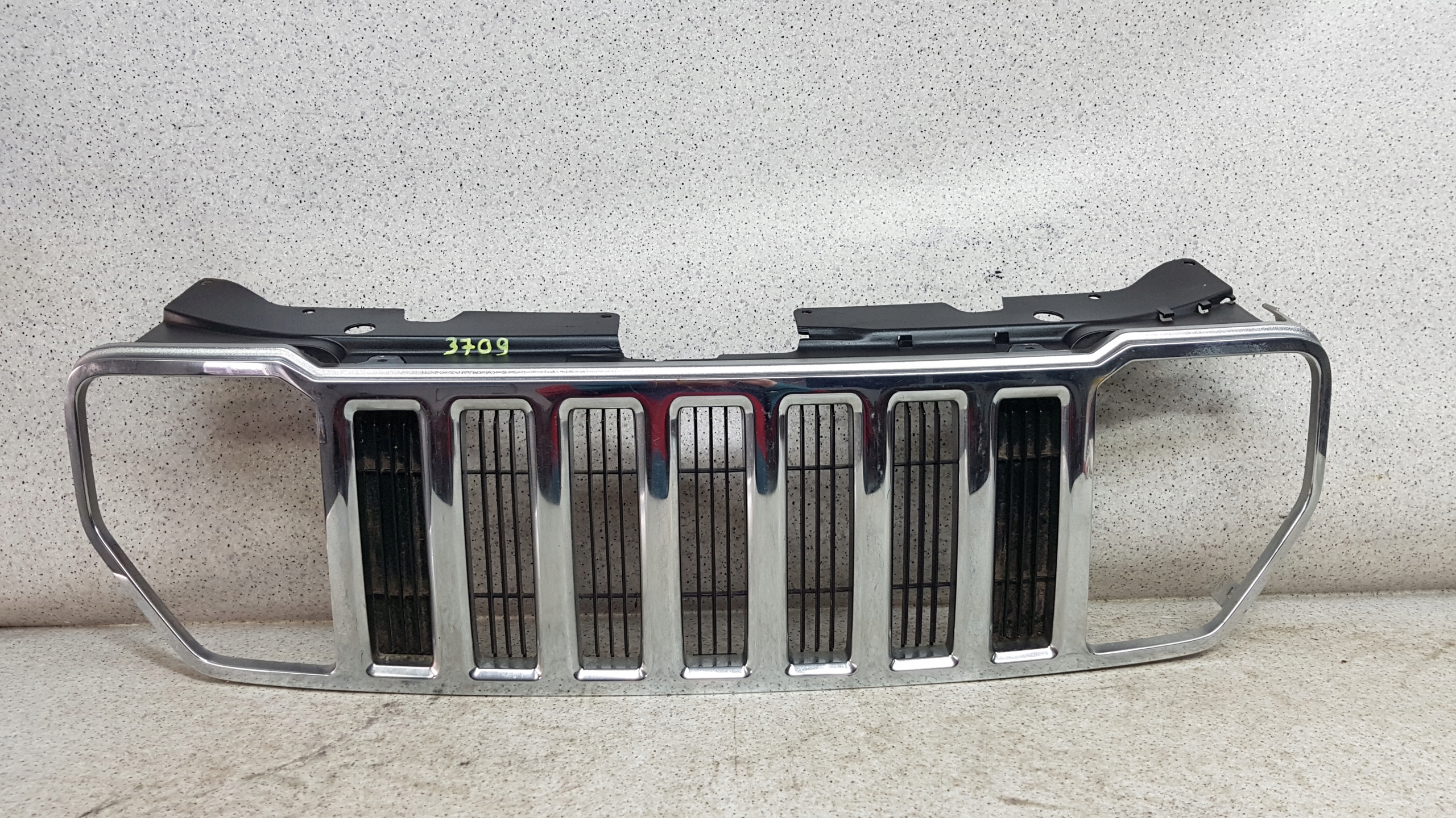 JEEP LIBERTY CHEROKEE 2008 - front PREKLADgrill bumper front 3709