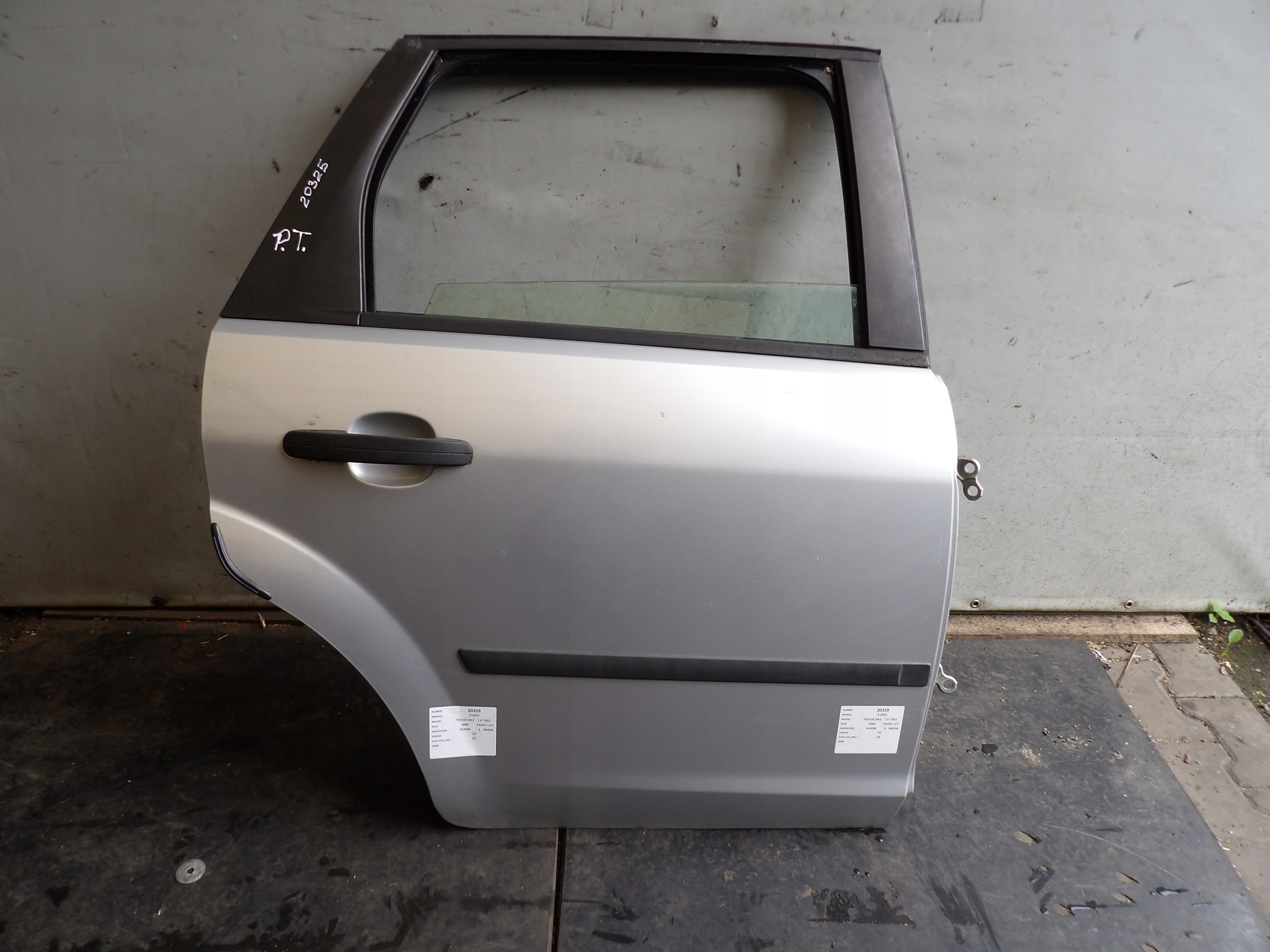 Ford Focus MK2 door rear. right lak. O3 kombi