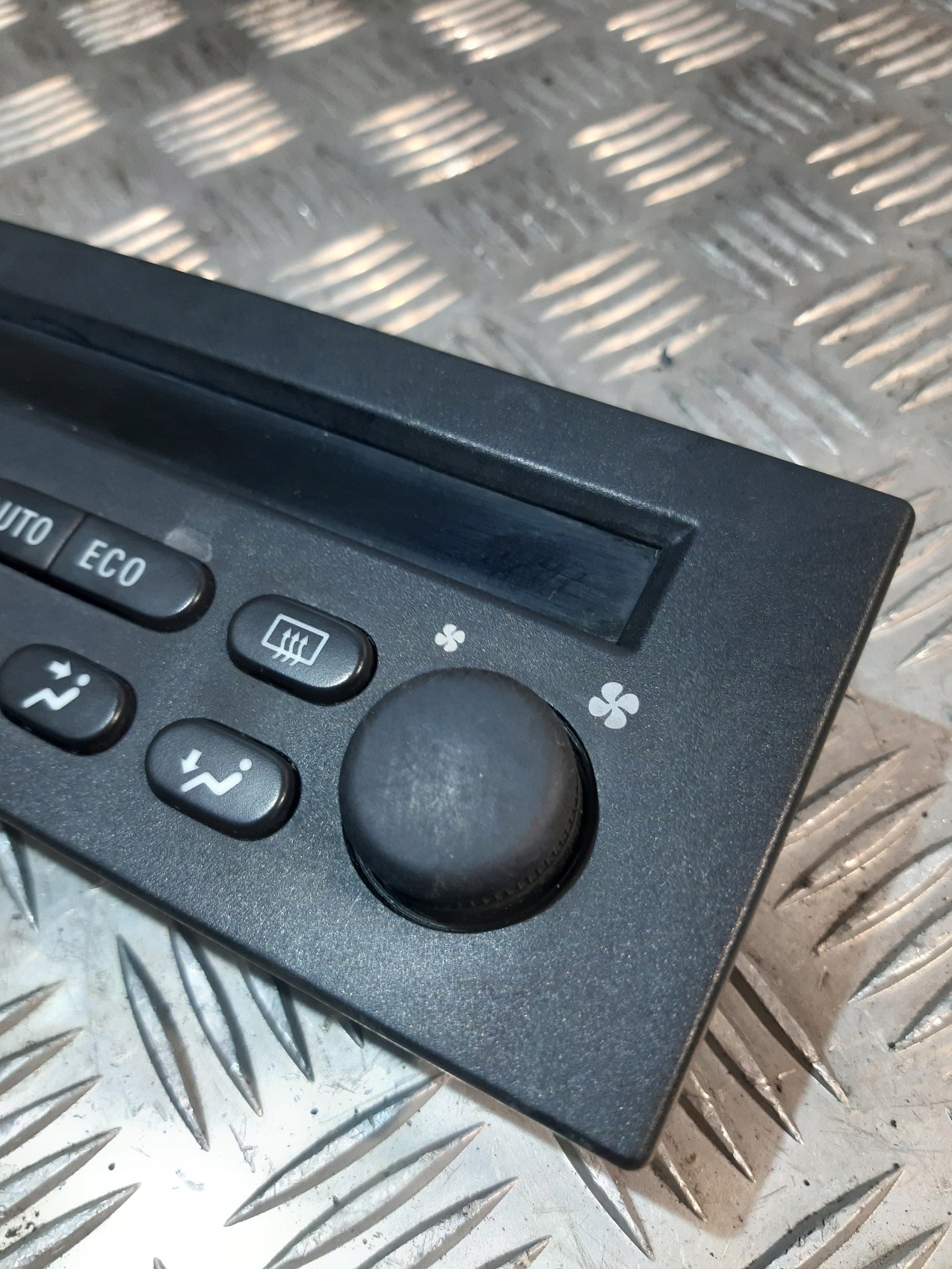 Console Unite commande clima Bouches buses OPEL ASTRA II G 24442472
