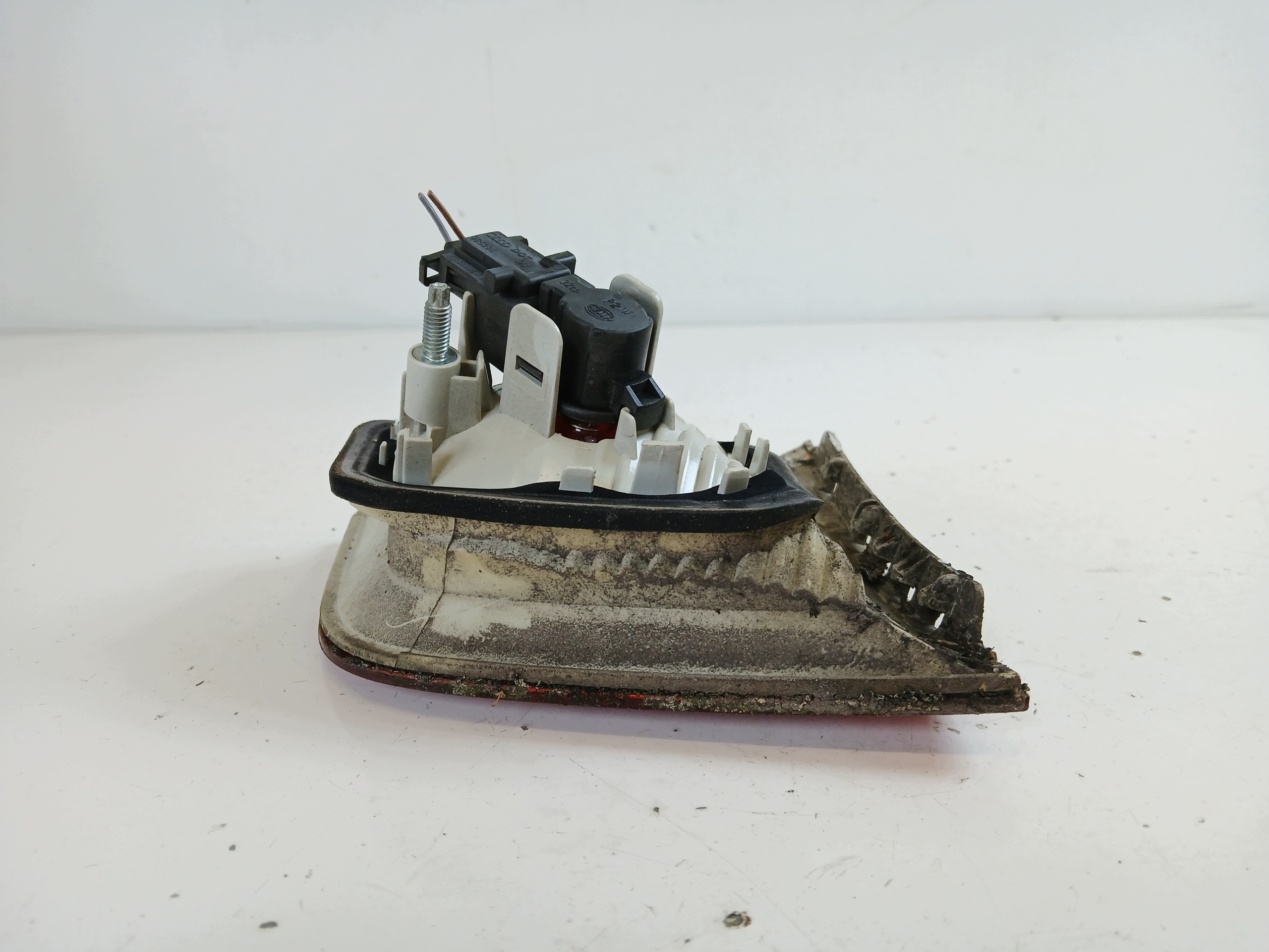 AUDI A4 B7 light right rear part sedan trunk door