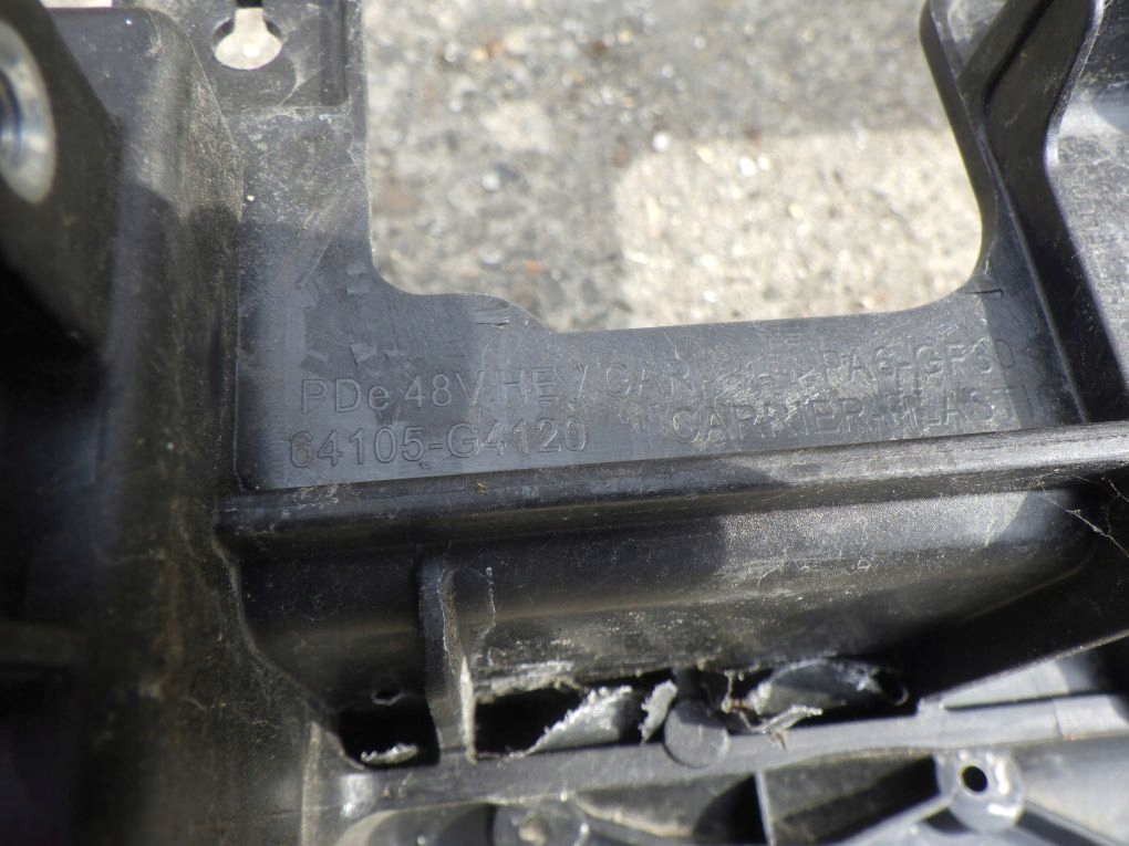 HYUNDAI I30 III 3 17- 64105-G4120 support panel for radiators pillar