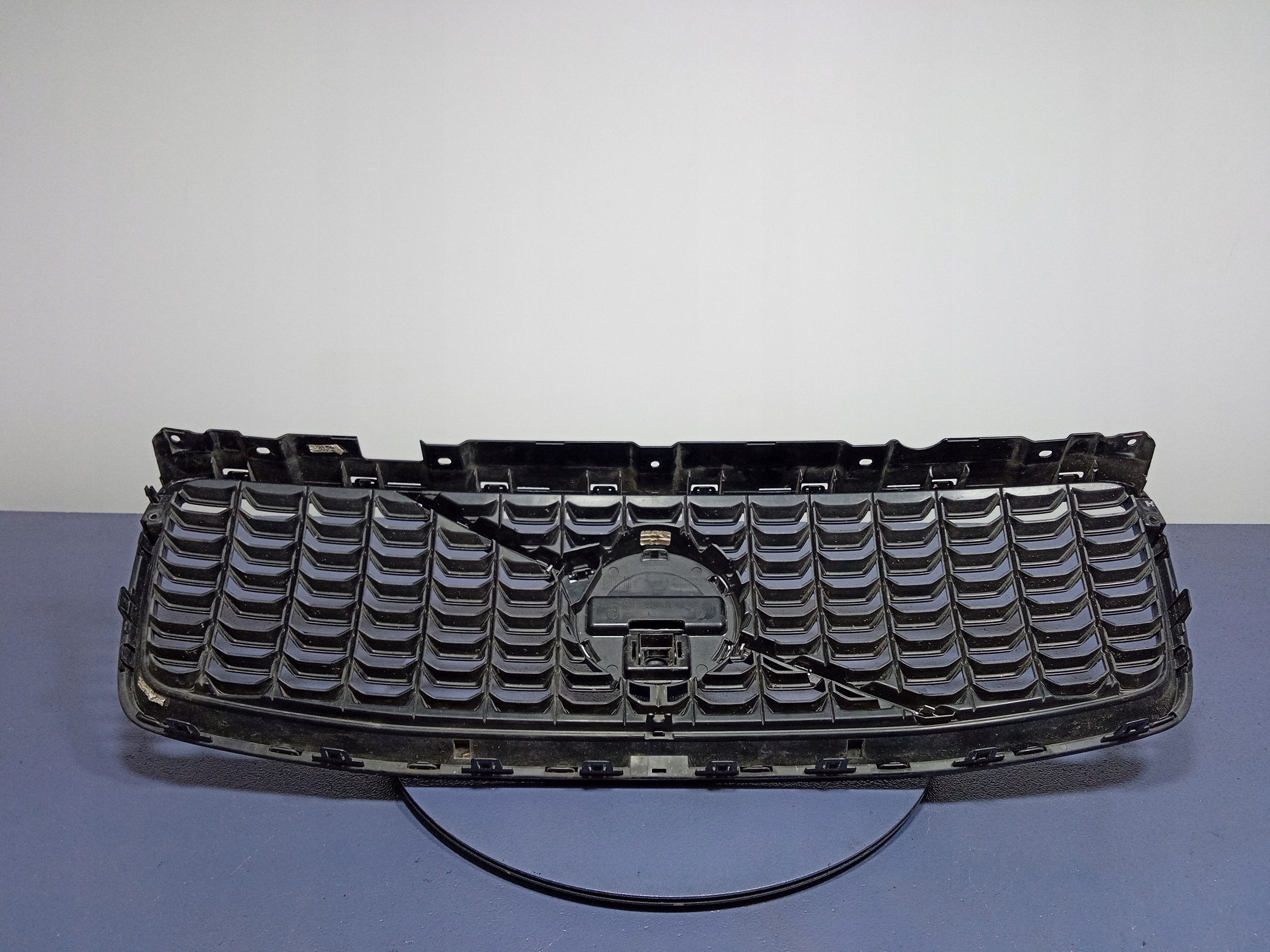 VOLVO XC90 II LIFT R-DESIGN ATRAPA GRILL 31698388 Producent części Volvo OE