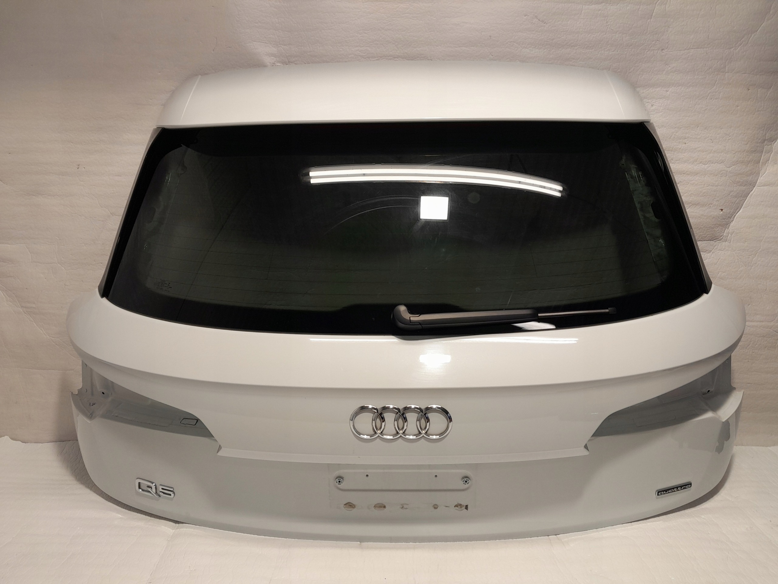 AUDI Q5 80A trunk door boot LS9R