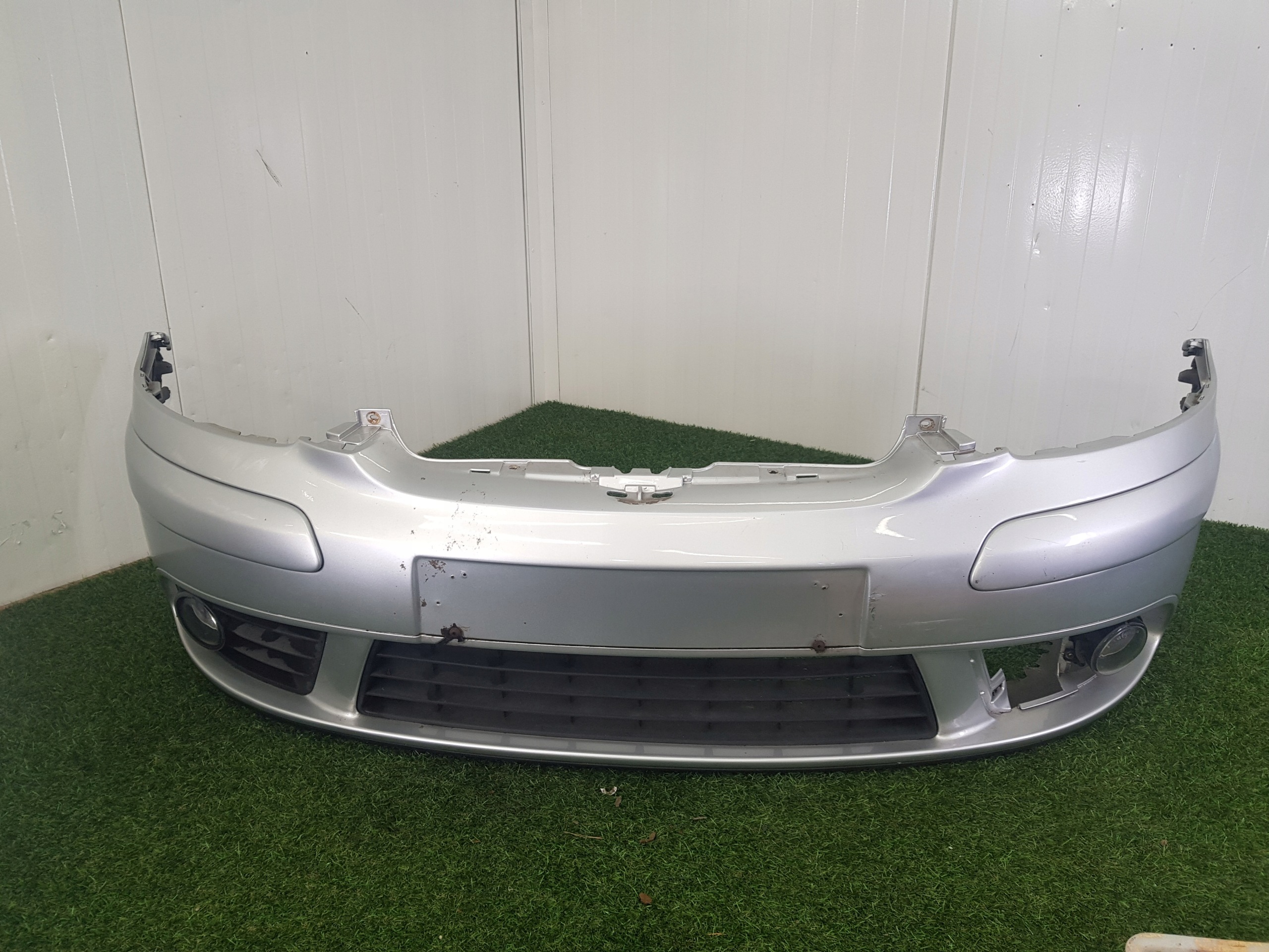 bumper front front VOLKSWAGEN GOLF 5 plus 5M0807217