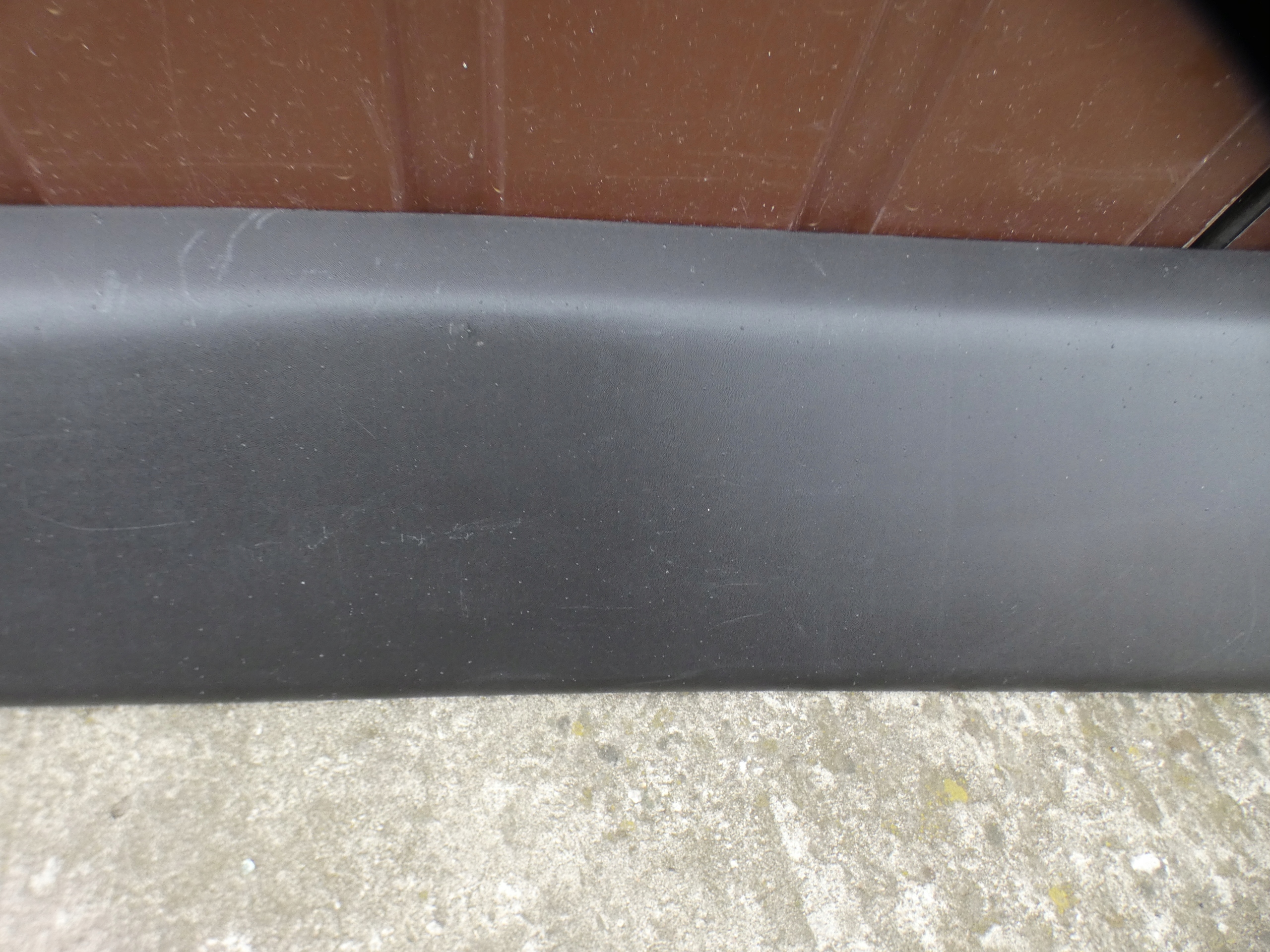 moulding side left RENAULT MASTER III IV 828210160R