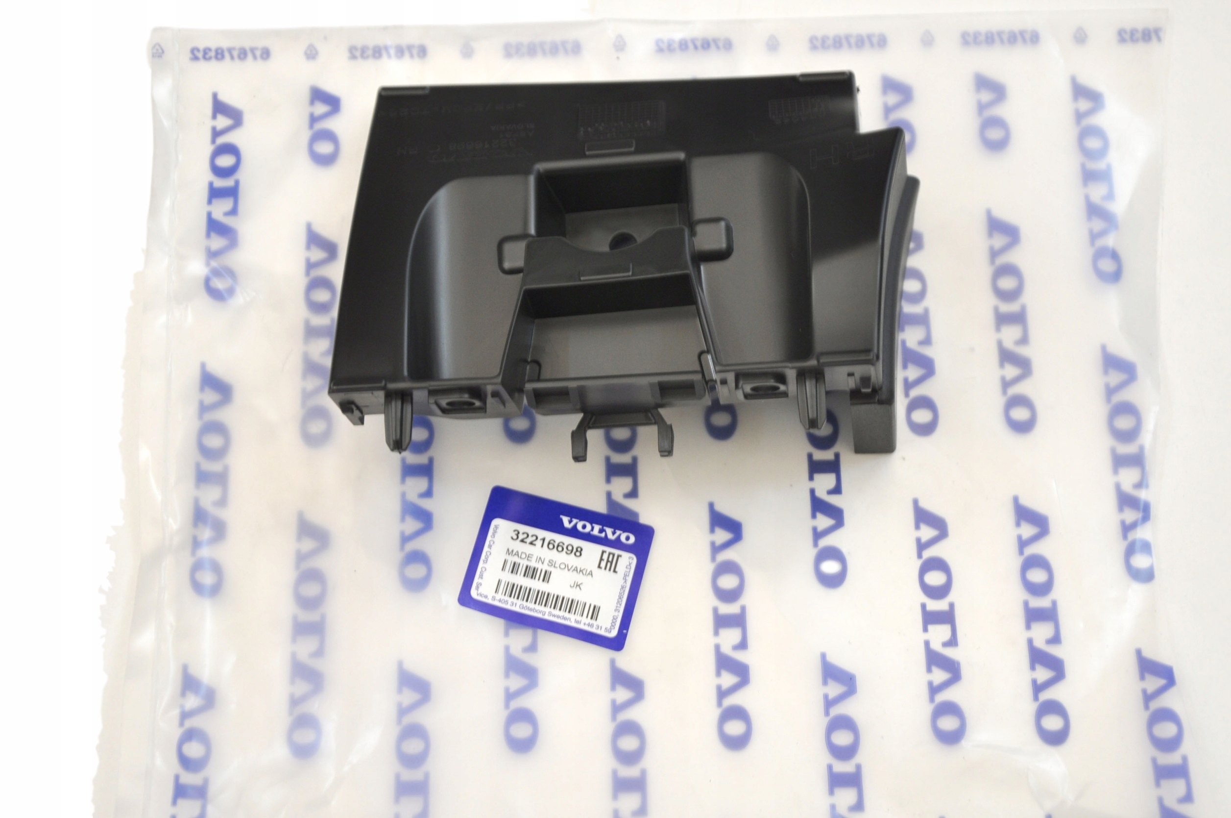 Volvo XC60 II kluzák blatník pravý prahová krytka 32216698