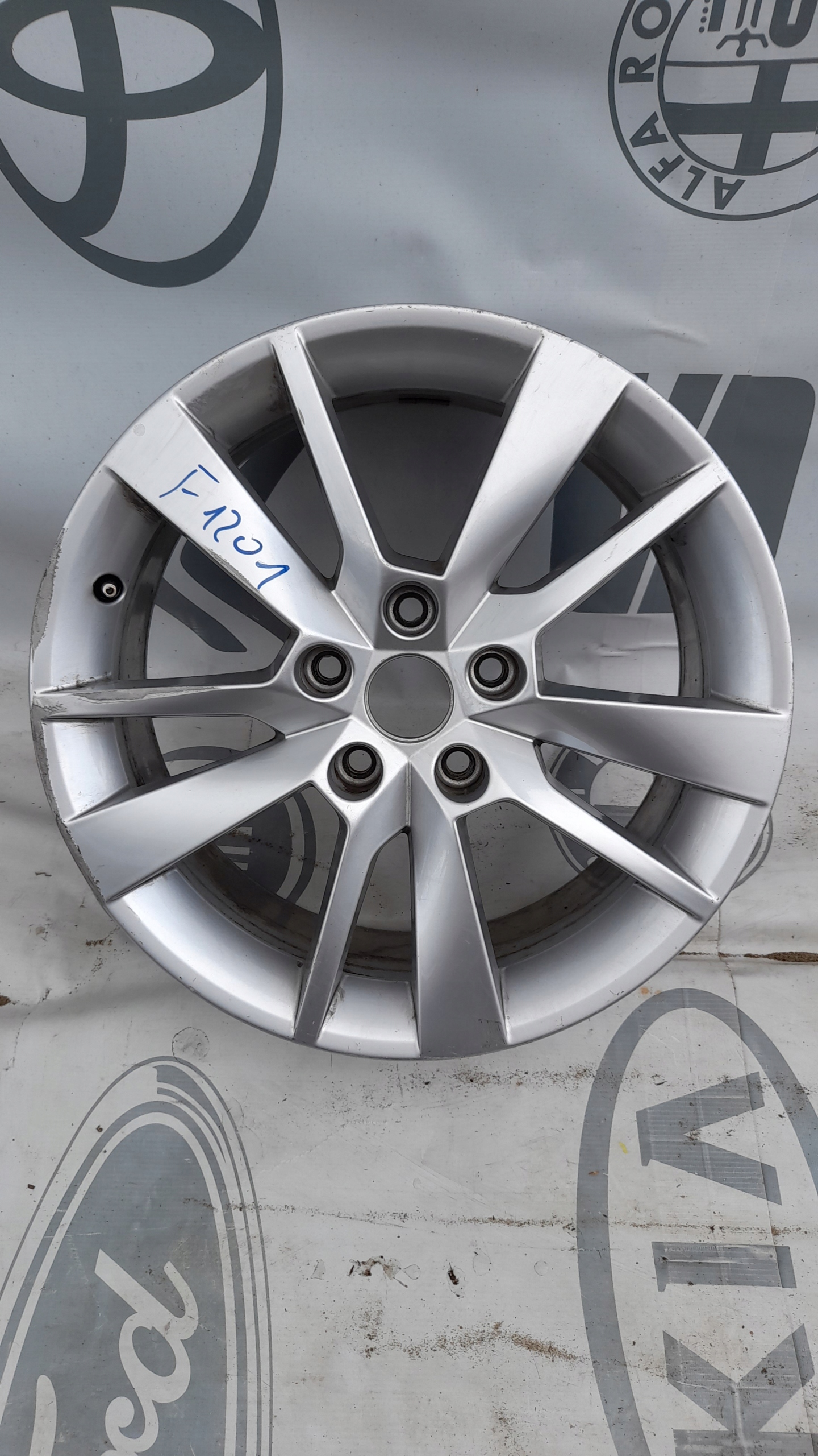 SKODA OCTAVIA 3 III 5E0 17" FELGA