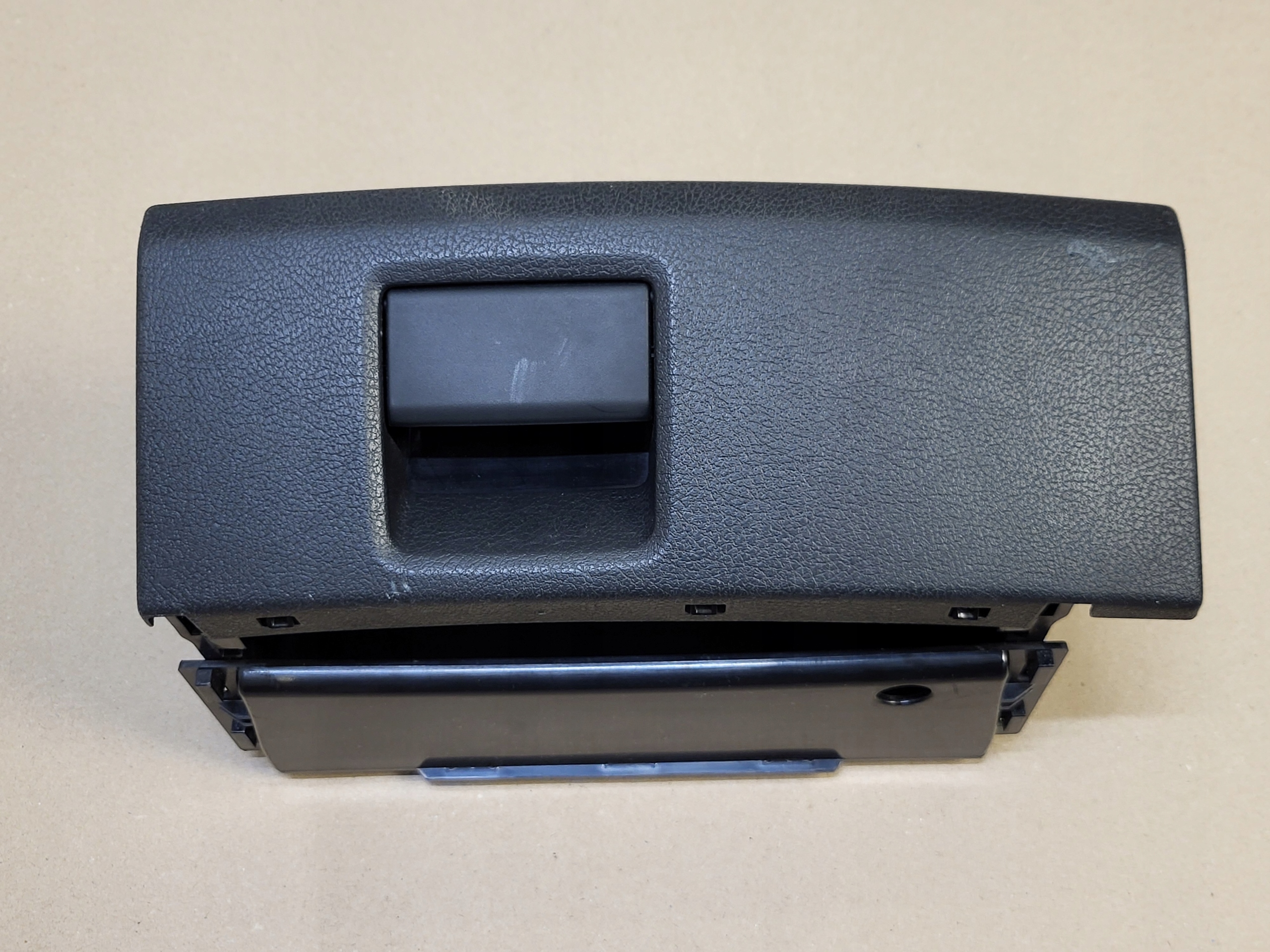 passenger compartment seat plato lower left front AUDI A5 8F CABRIO black OE EU