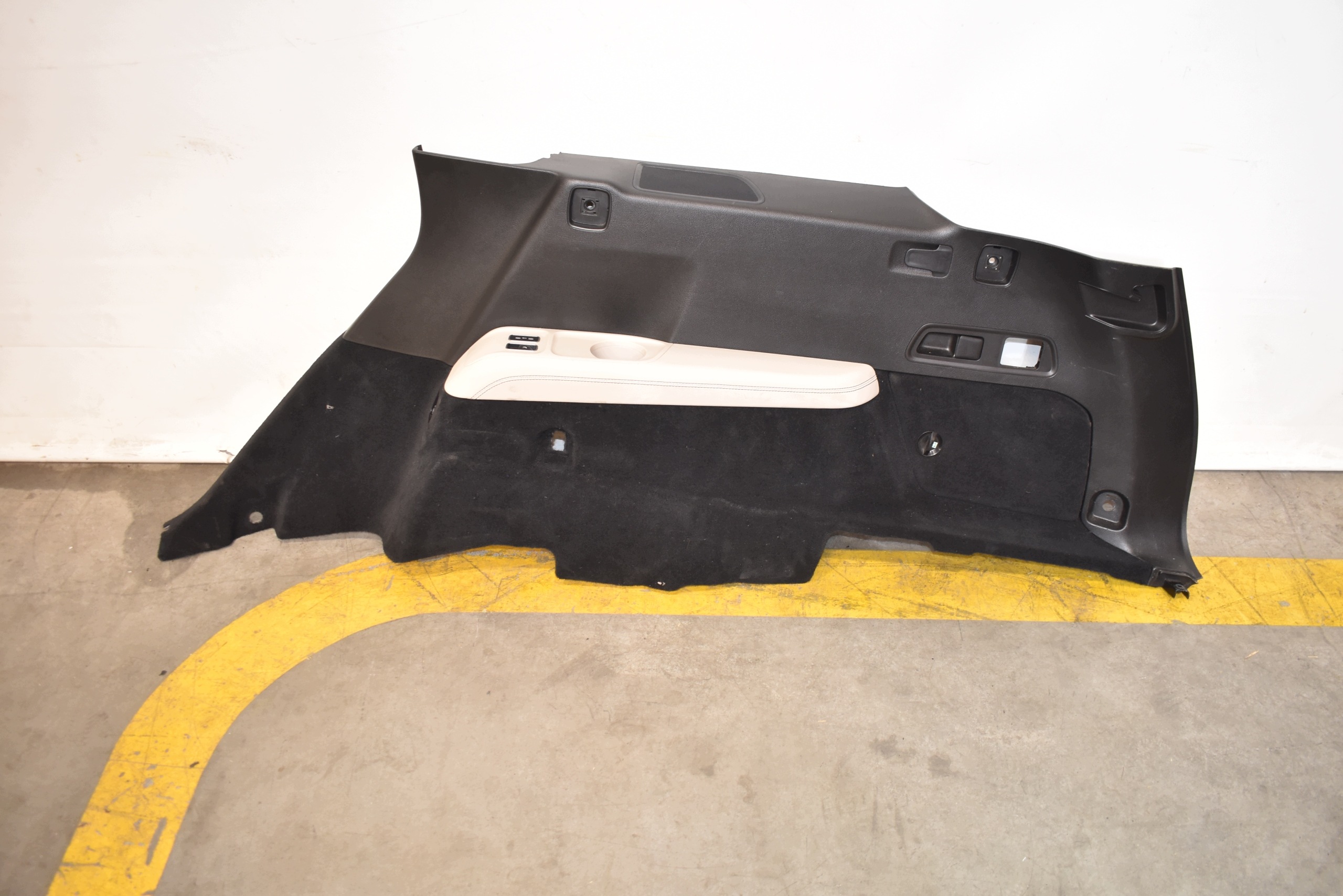 IDEALNY boot upholstery right MERCEDES GLS X167 1