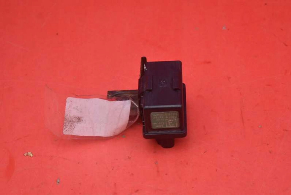 control unit module relay of wipers 86121AJ000 SUBARU OUTBACK 4 IV 09-12