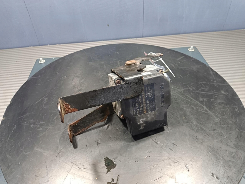 Hyundai Купе II GK 2.0 16V насос ABS 95600-2C200