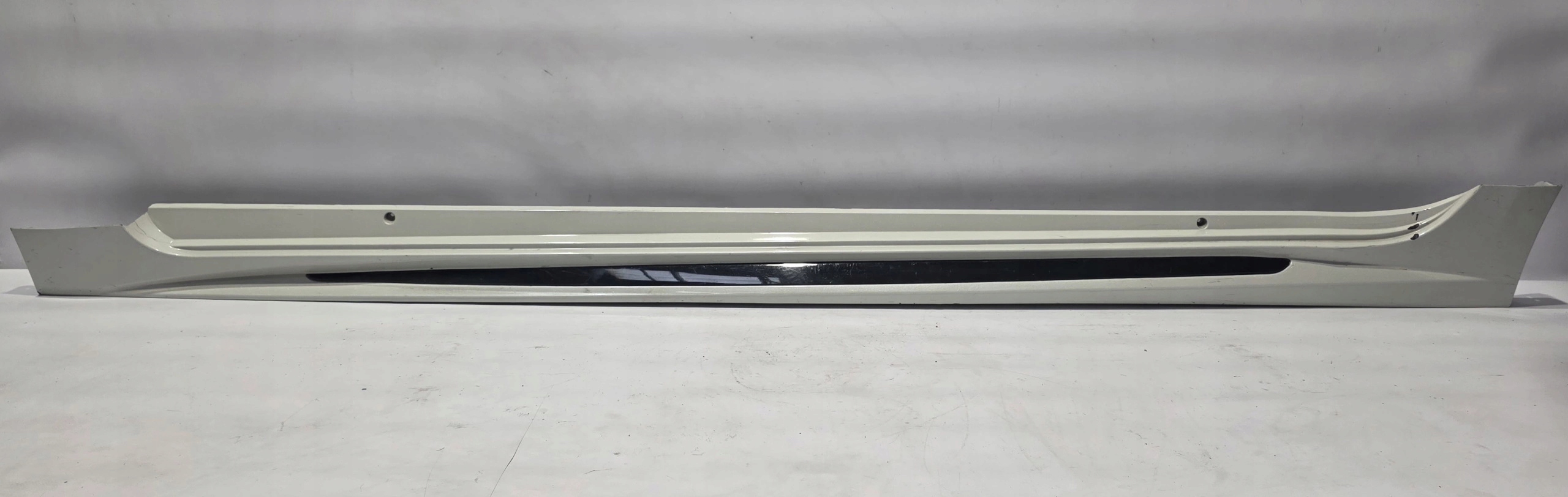 moulding threshold threshold left TOYOTA COROLLA E21 KOMBI GR 19- 75852-YY030