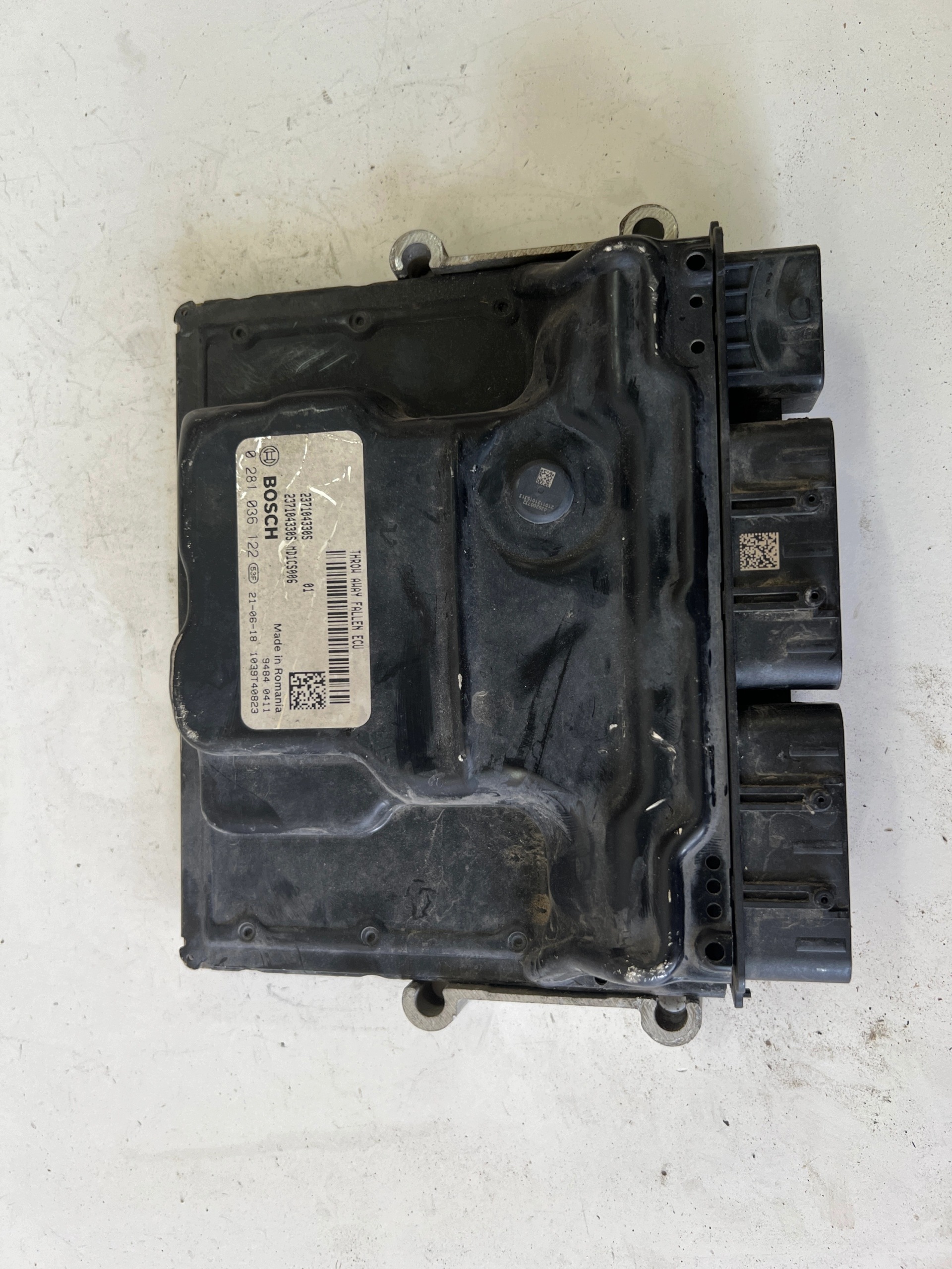 RENAULT TRAFIC 2.0 M9R710 0281036122 237104330S ECU computer Originale