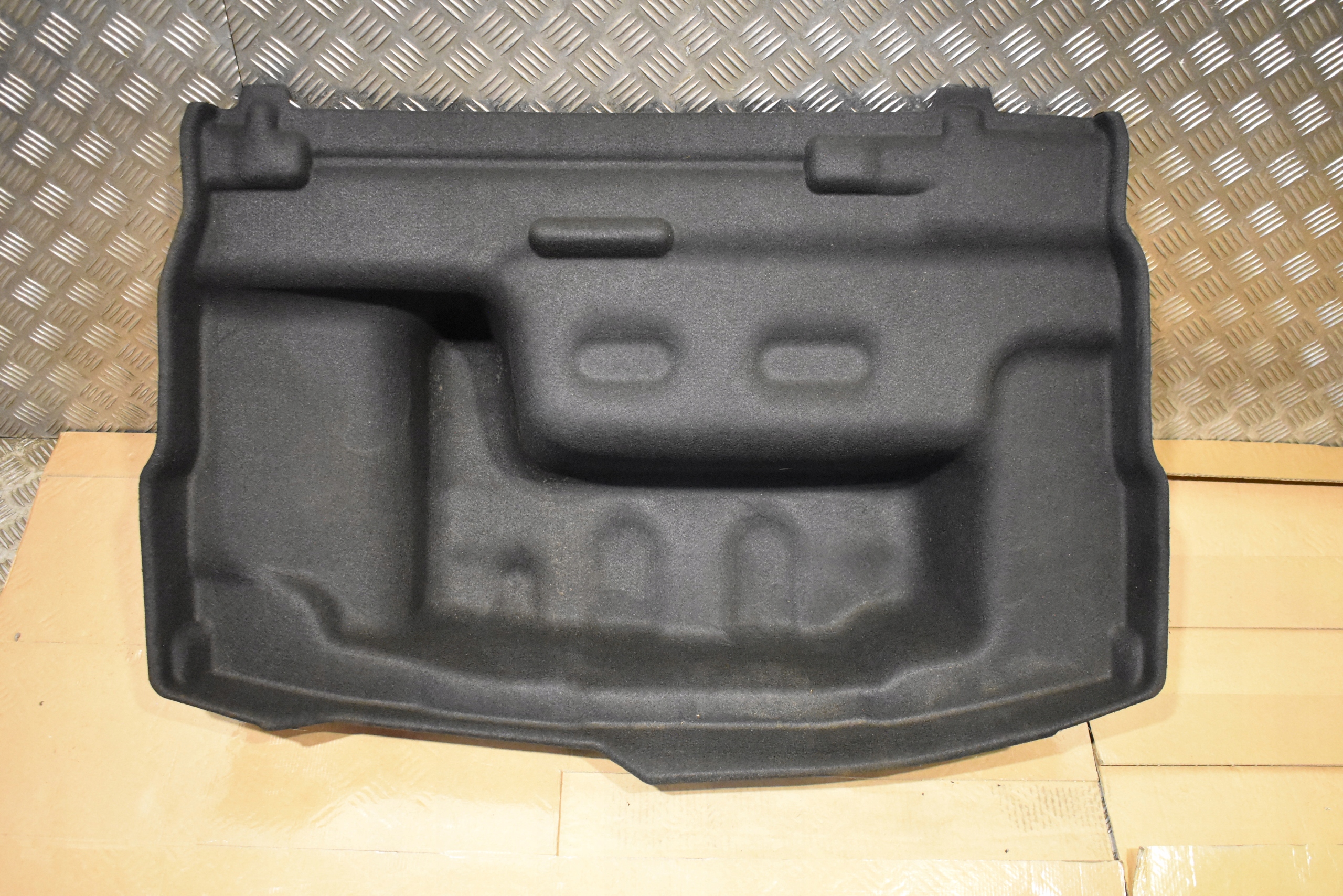 IDEALNE soundproofing sump boot MERCEDES W206 1