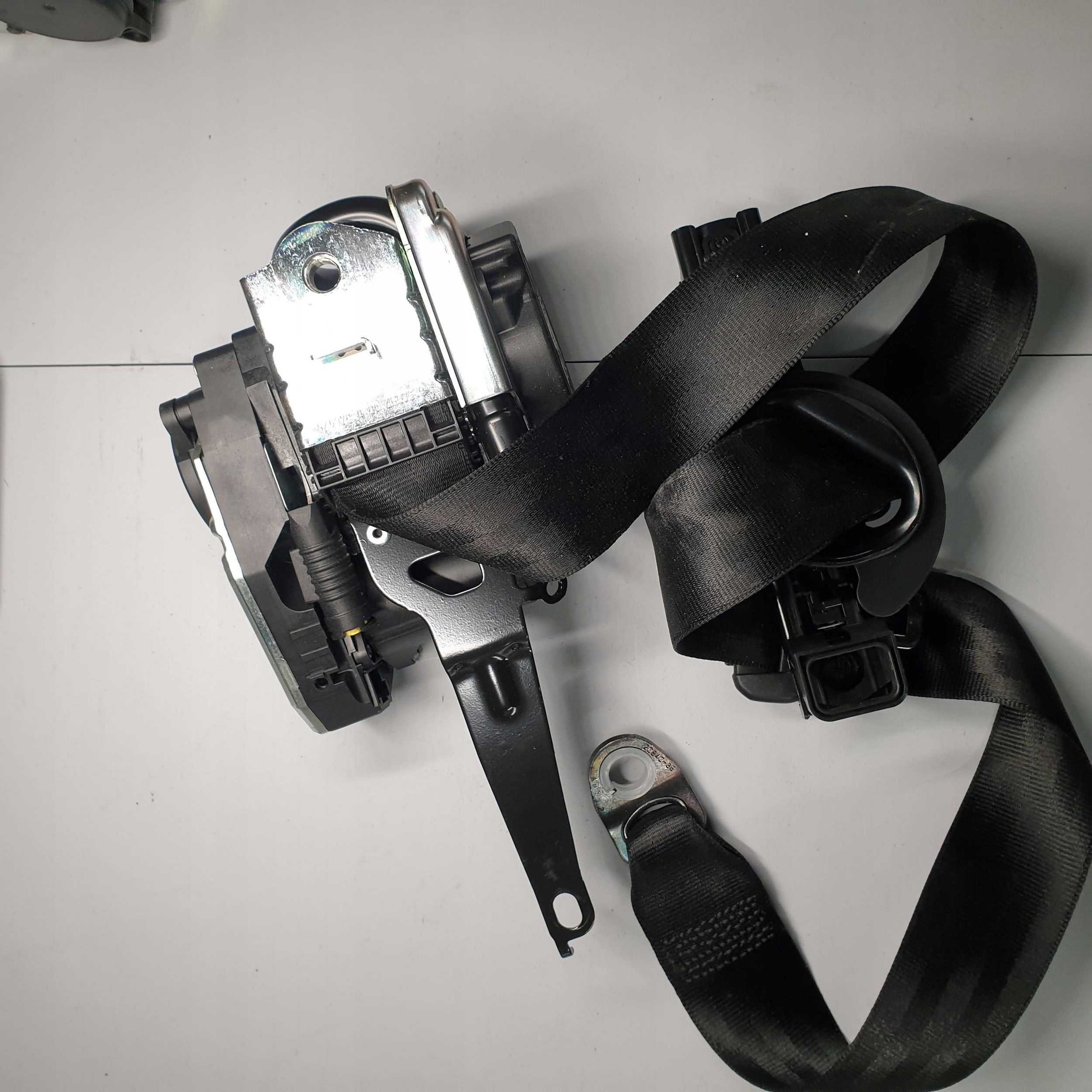 ремень безопасности передний Audi Q7 SQ7 4M 4M0857706J