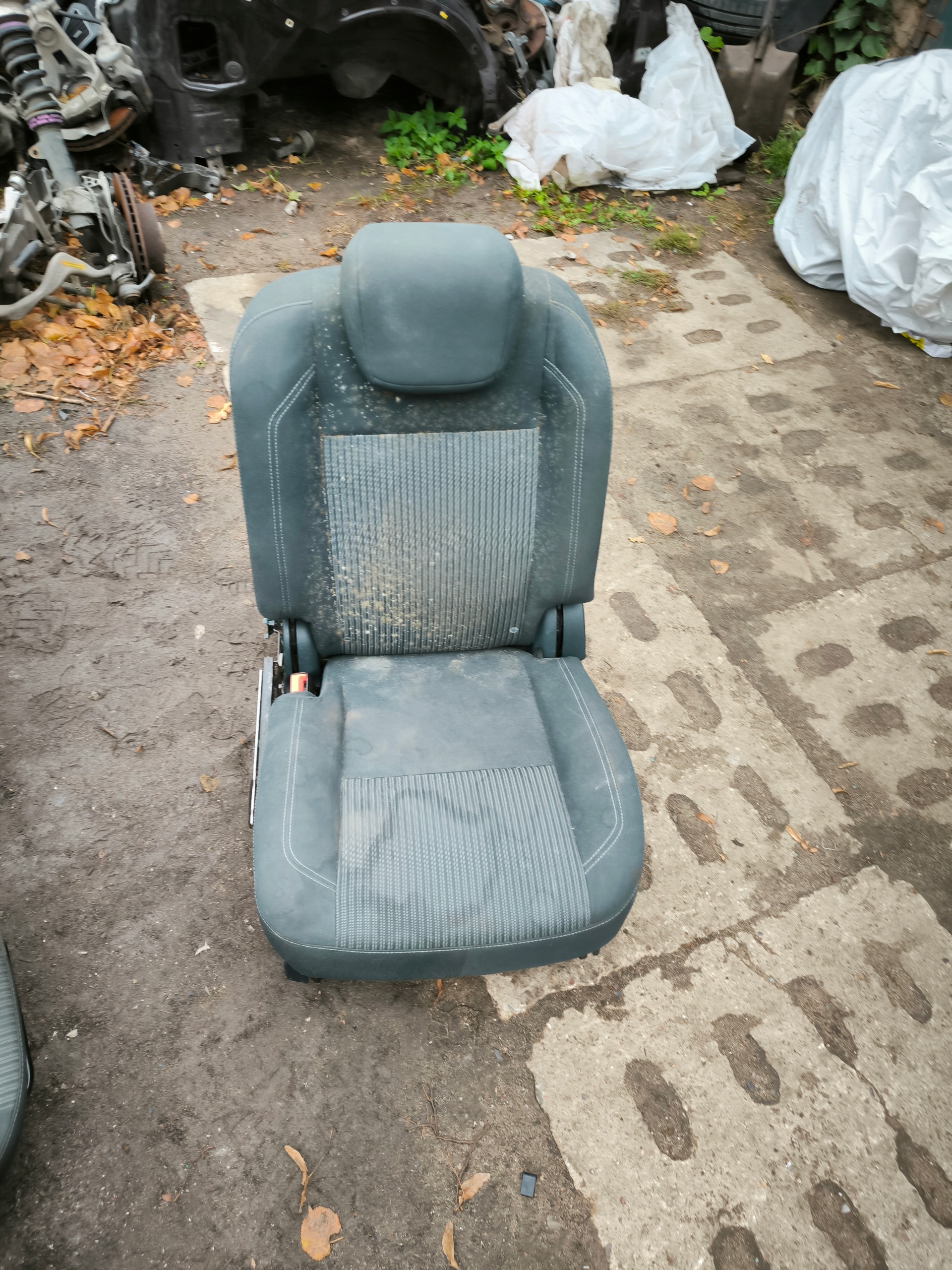 Sitze KOMPLET FORD GRAND C-MAX 7 OSOB Gurten Schrauben