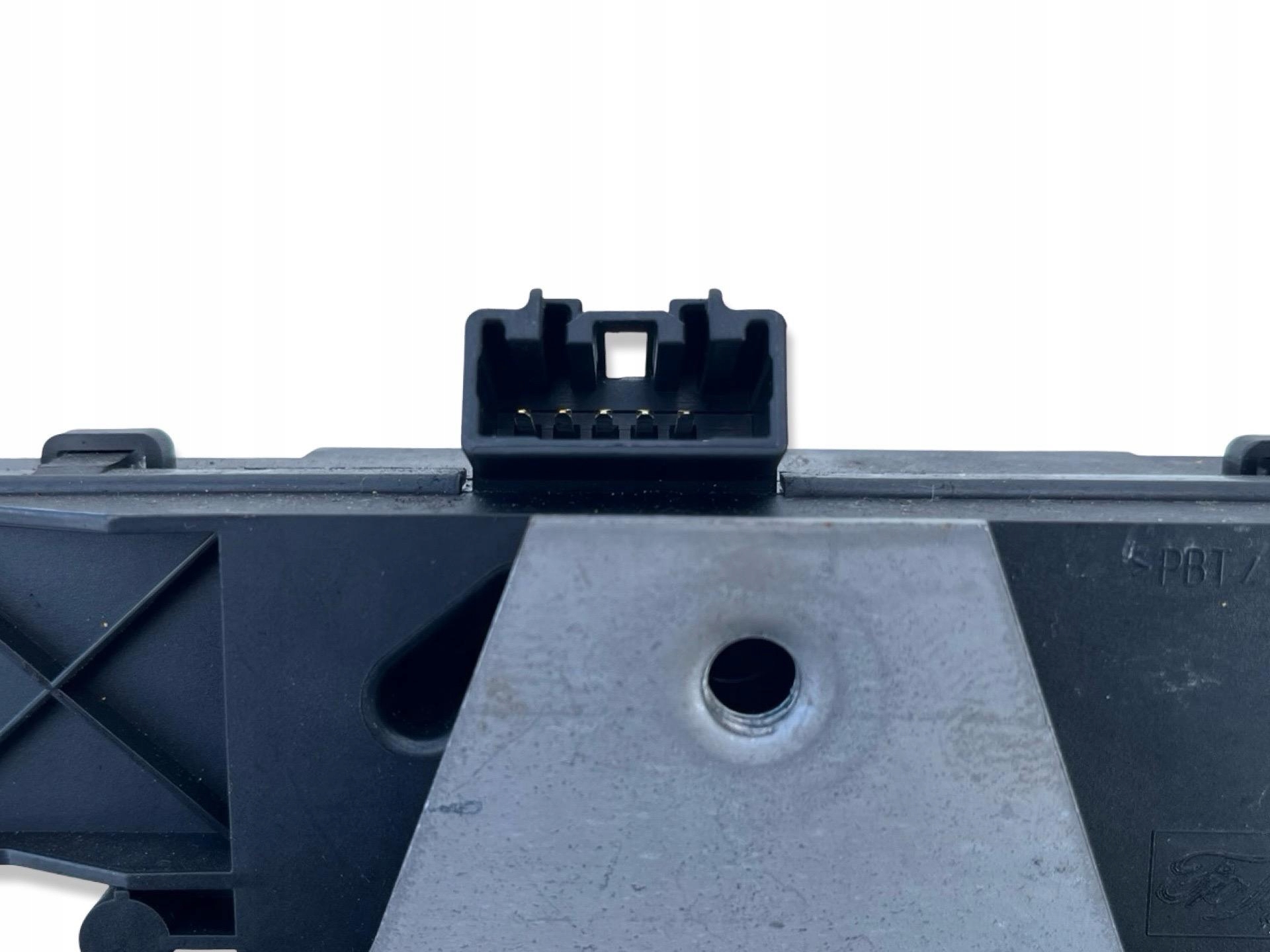 lock bonnet boot Ford Focus 2 2007 3M51-R442A66-AP