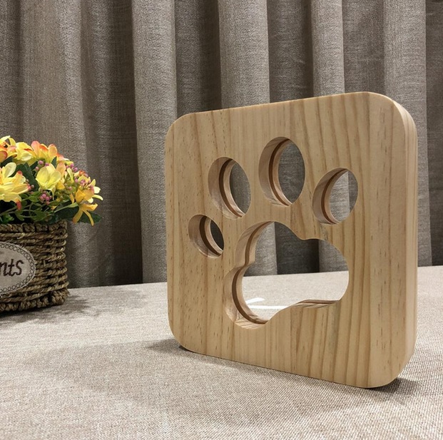 Lampka nocna LED drewno Łapa psa HIT Kod producenta Akali