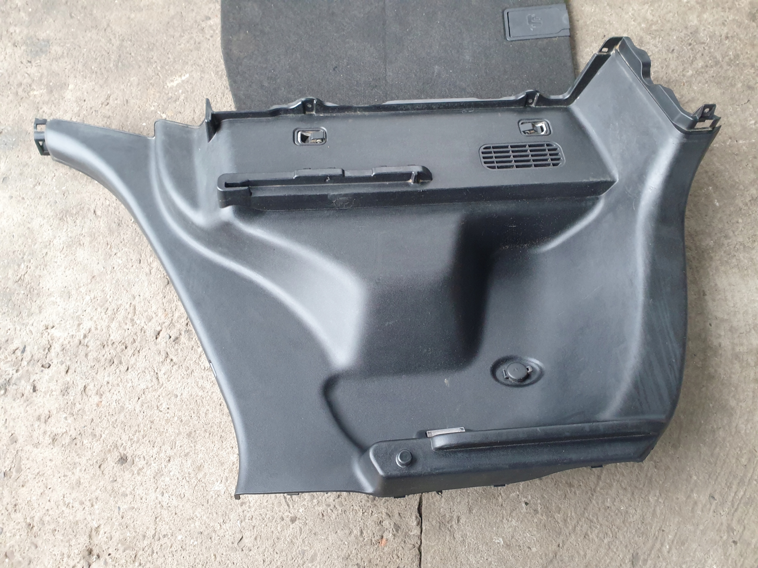 mats upholstery side boot KIA VENGA 2009