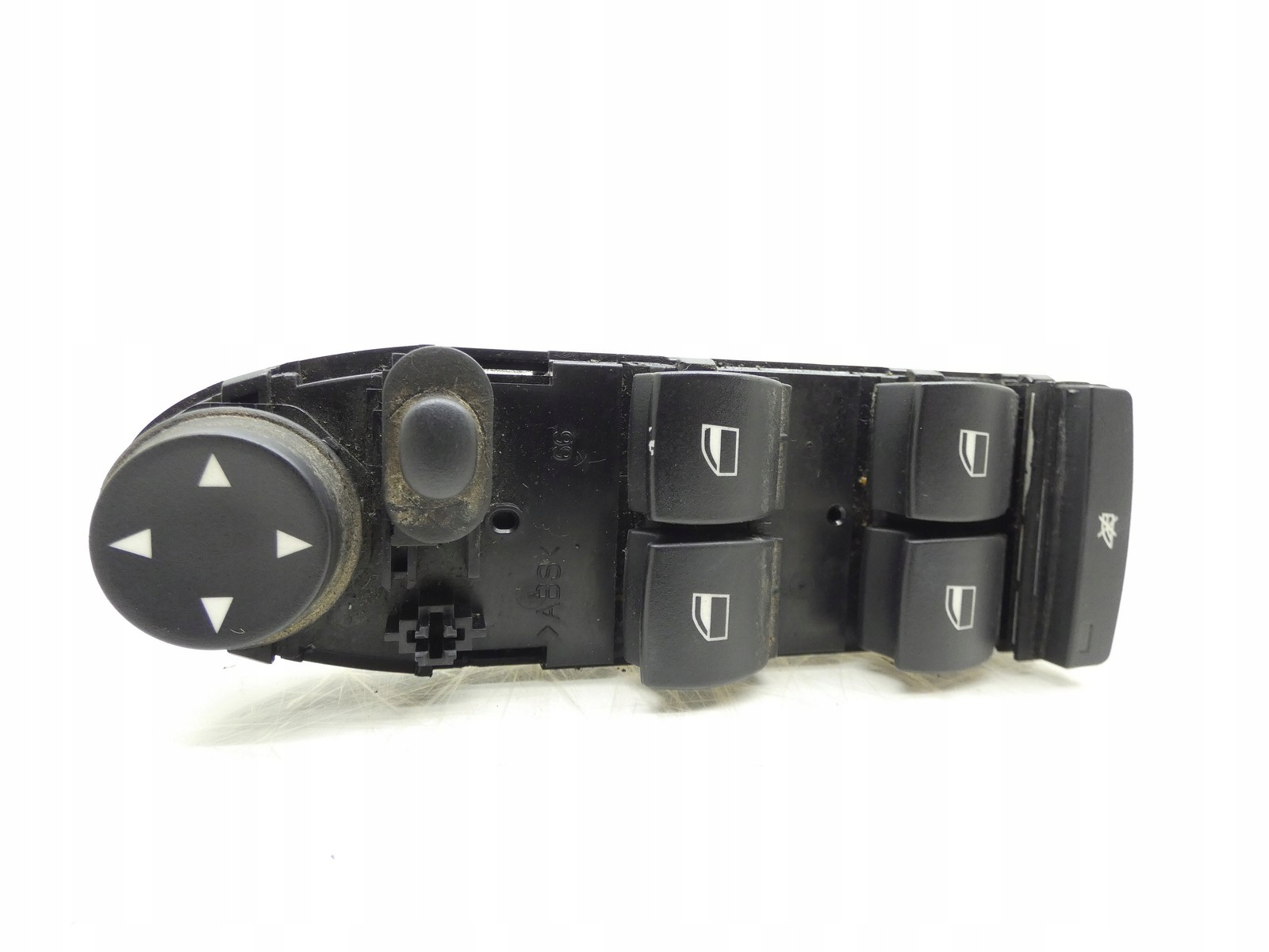 switch button of the window left front front driver´s BMW X1 E84 9216047