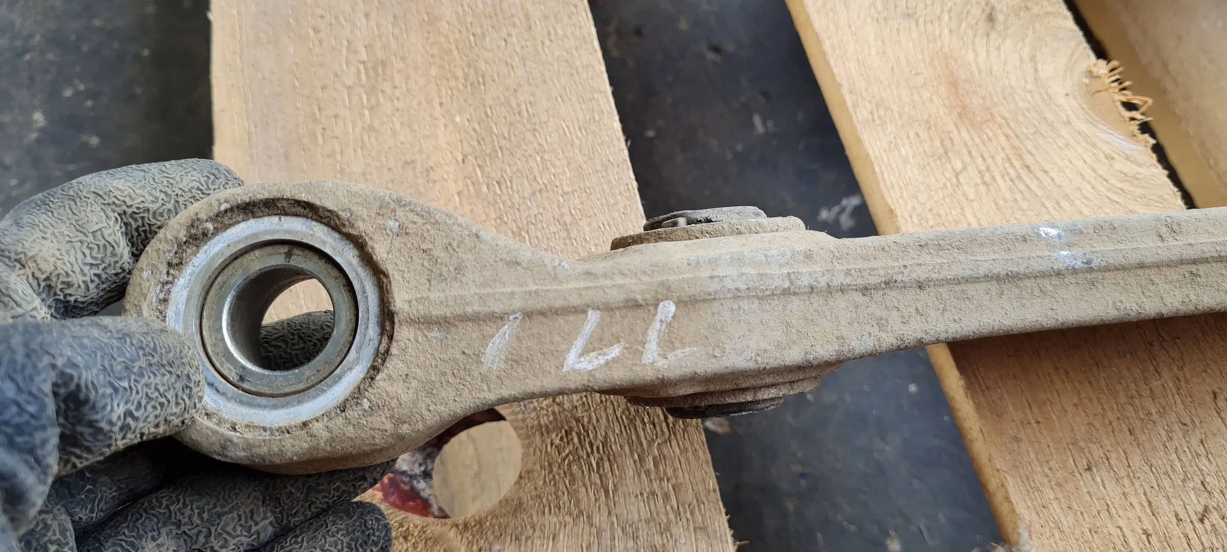 SQ5 Q5 80A QUERLENKER UNTERER PROSTY LINKS VORNE 80A407155