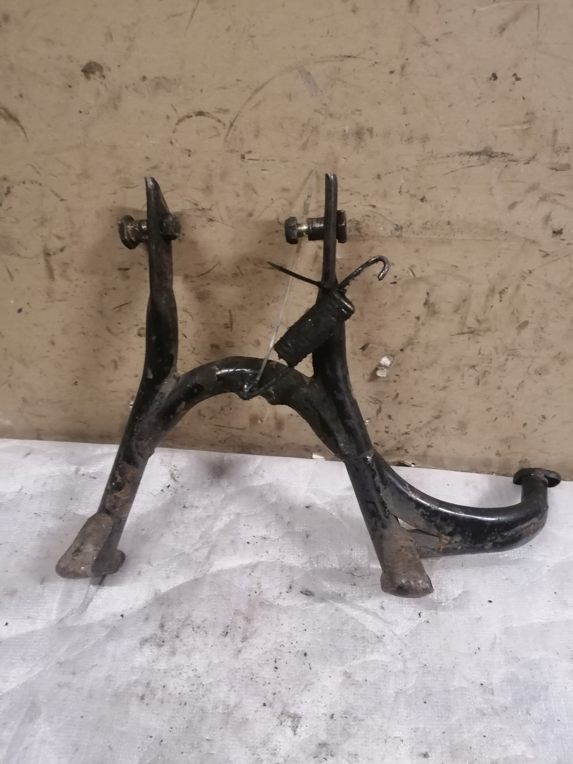 Yamahaxj900stop - YAMAHA XJ 900 84-центральная ножка фитинги