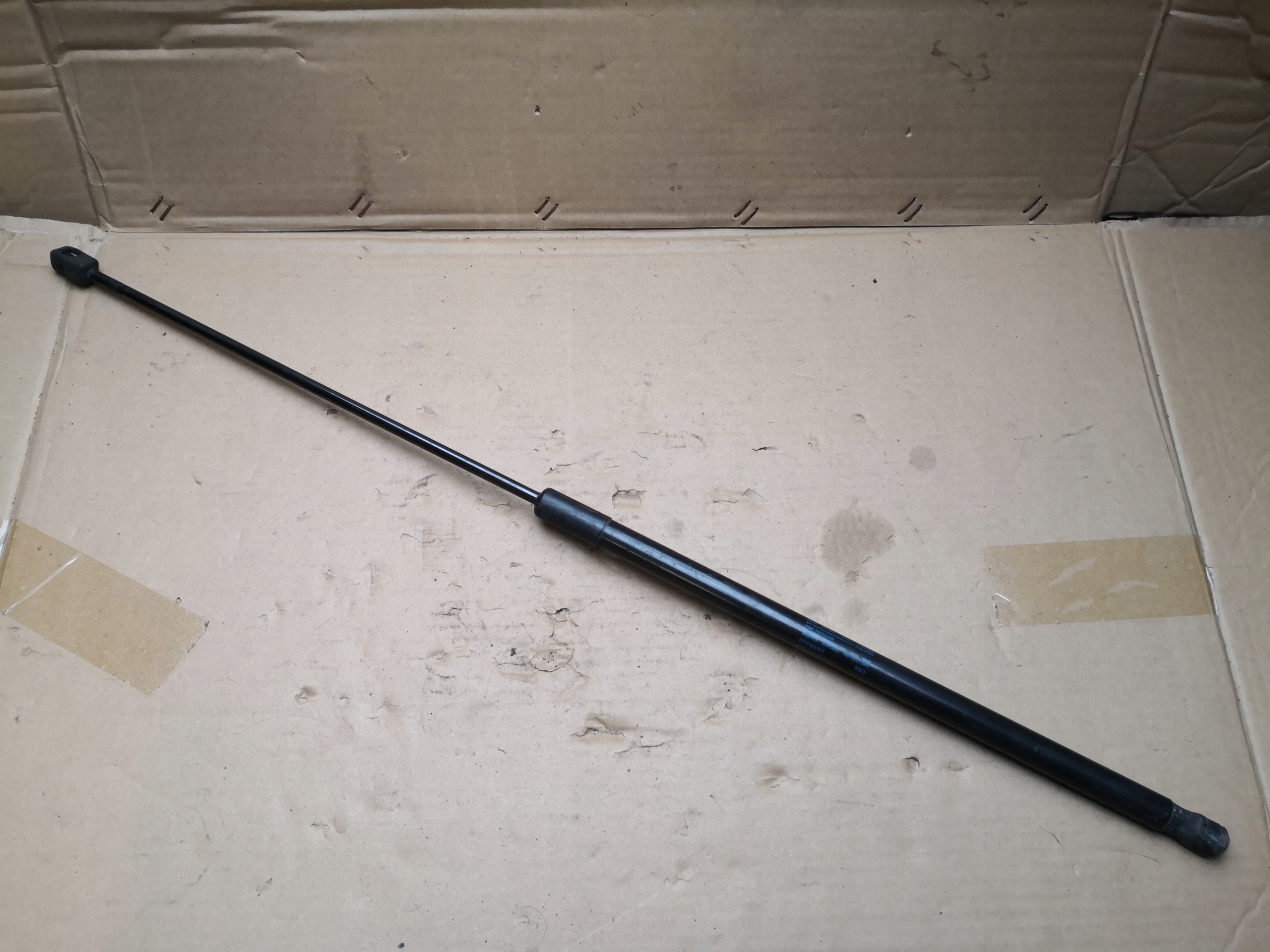 damper bonnets AUDI A5 8T0823359