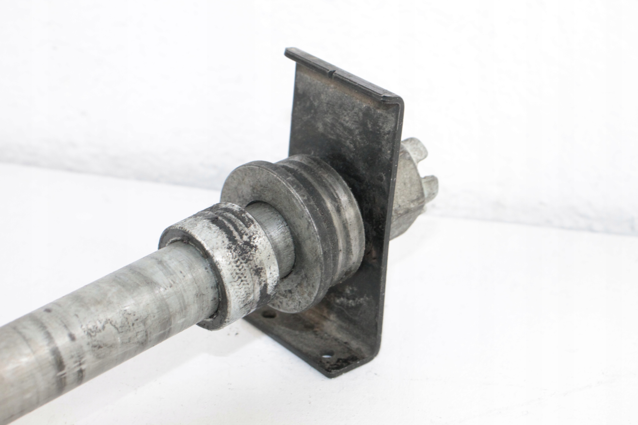 KAWASAKI Z750 07+ OŚ OŚKA TYŁ TYLNA Numer katalogowy części Z750 73