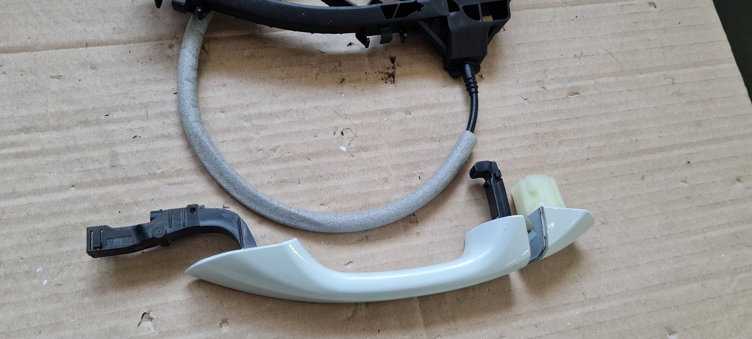 SQ8 4M RSQ8 Q8 handle door left below KEYLESS rear part support LS9R 4M8837205B