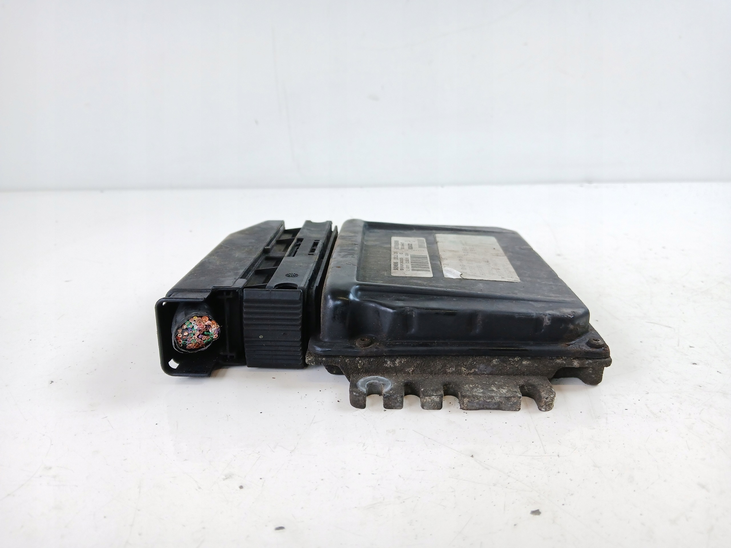 RENAULT CLIO II 1.2 control unit of the engine 8200059086