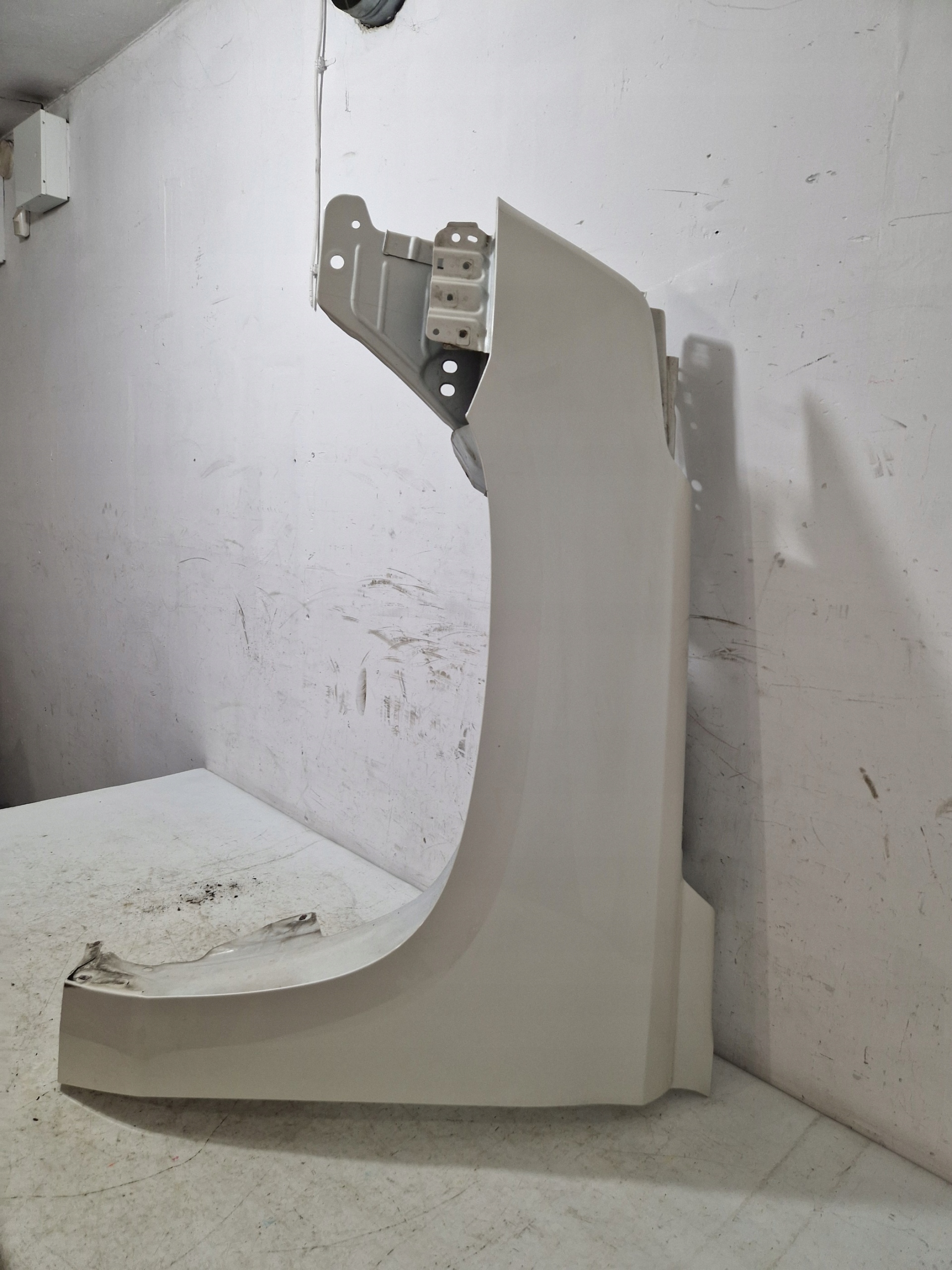 CADILLAC ESCALADE IV 2014 - fender front right front BNG