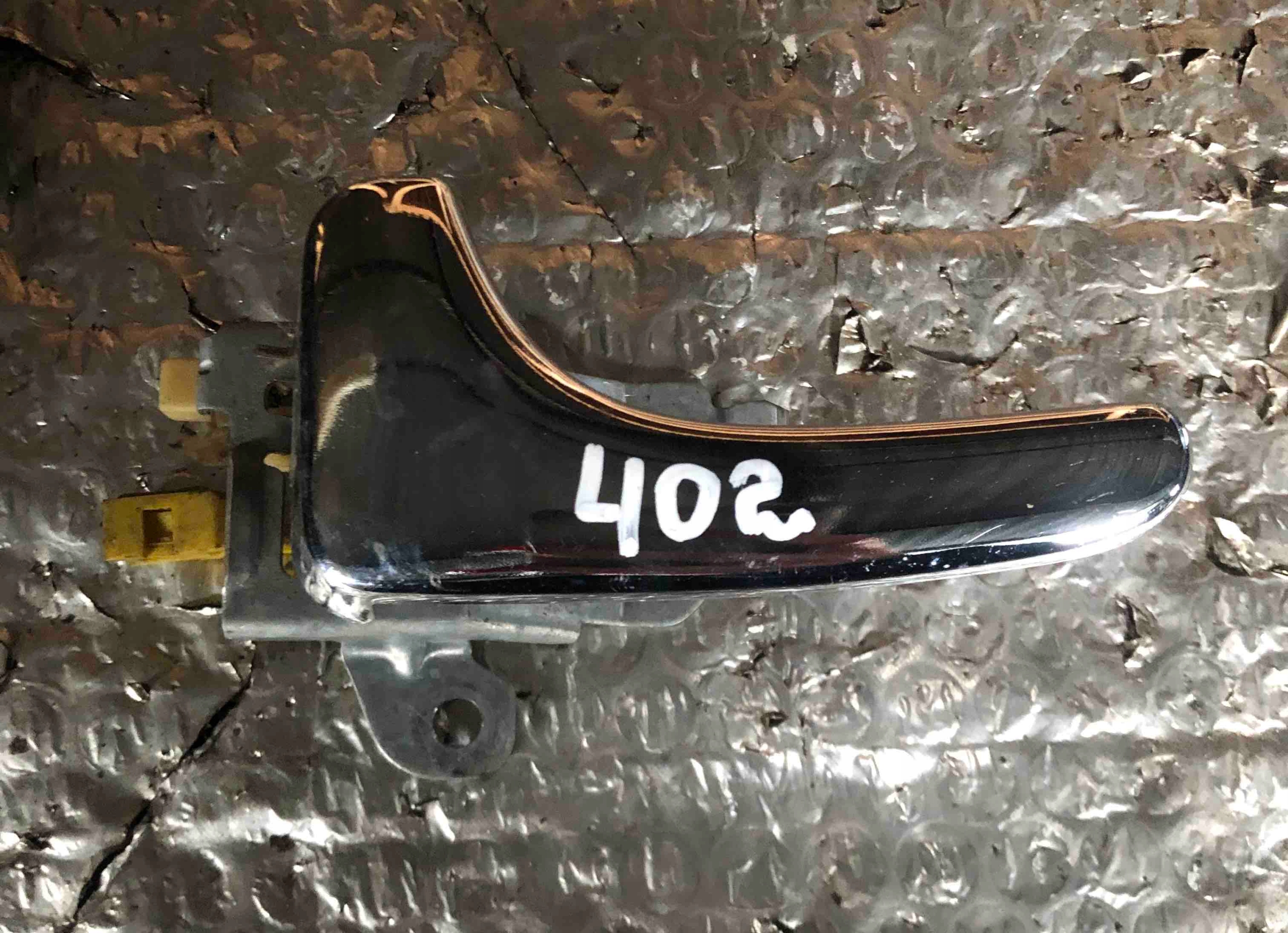 ручка двери внутренняя volvo V40 S40 и 30854852RH 30854851LH
