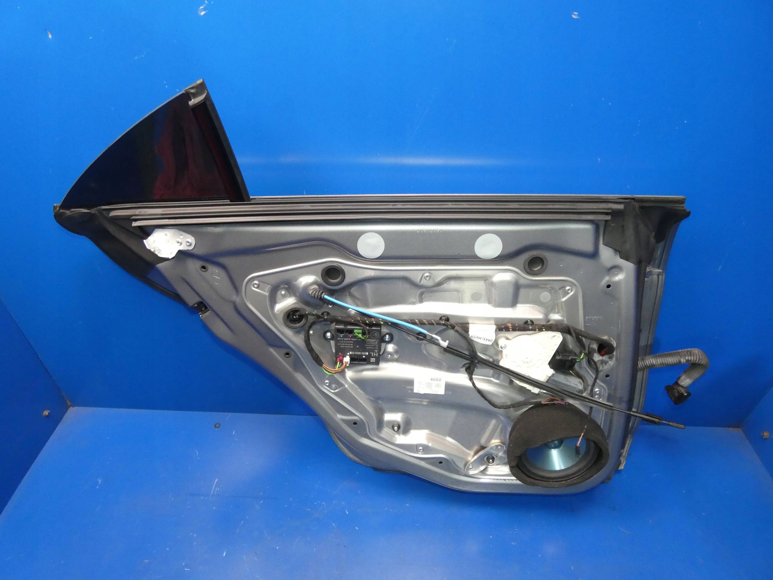 MERCEDES CLS W218 door left rear part rear. complete 792