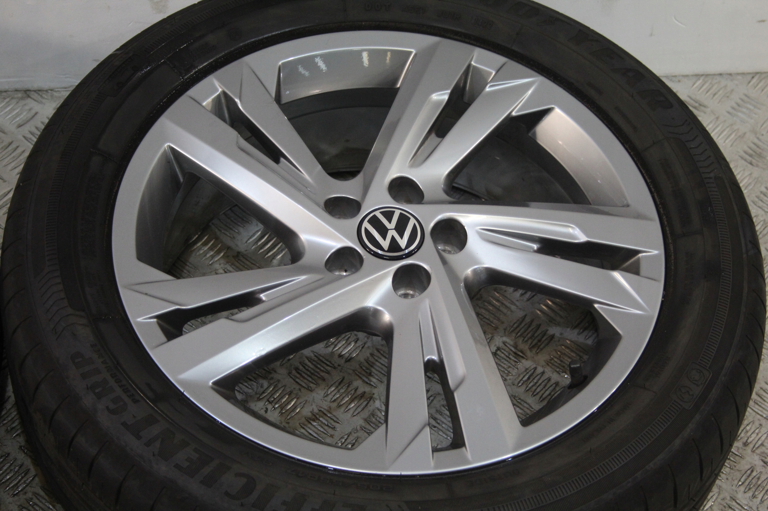 wheels discs disc 205/55 R17 VW TAIGO 2G7