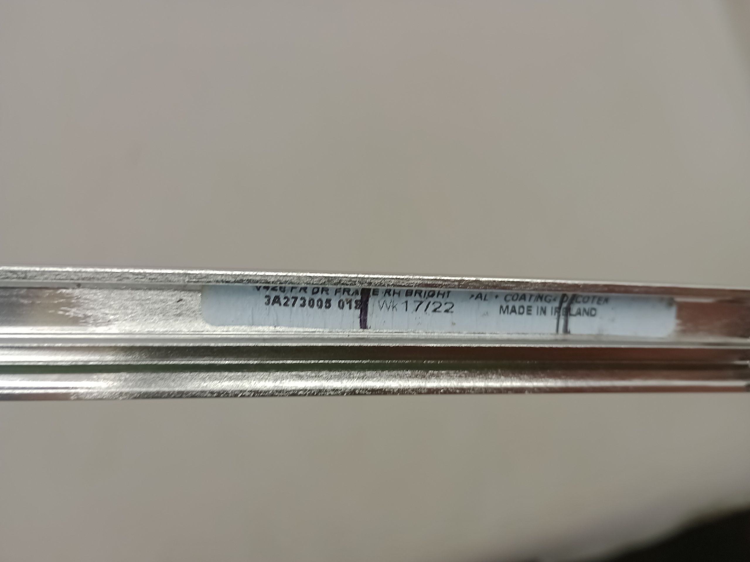 LISTWA RAMKA DRZWI CHROM PRAWY PRZÓD VOLVO XC60 II Numer katalogowy części 3A273005