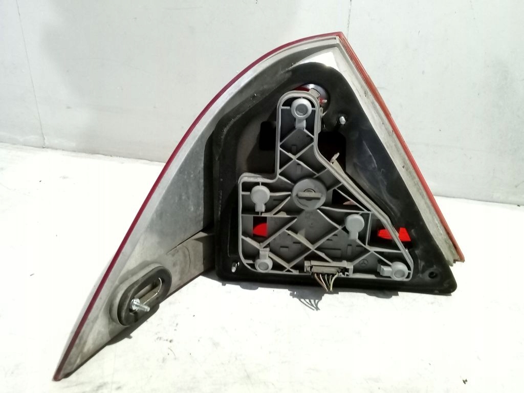 Mercedes C klasa W203 sedan light right rear part