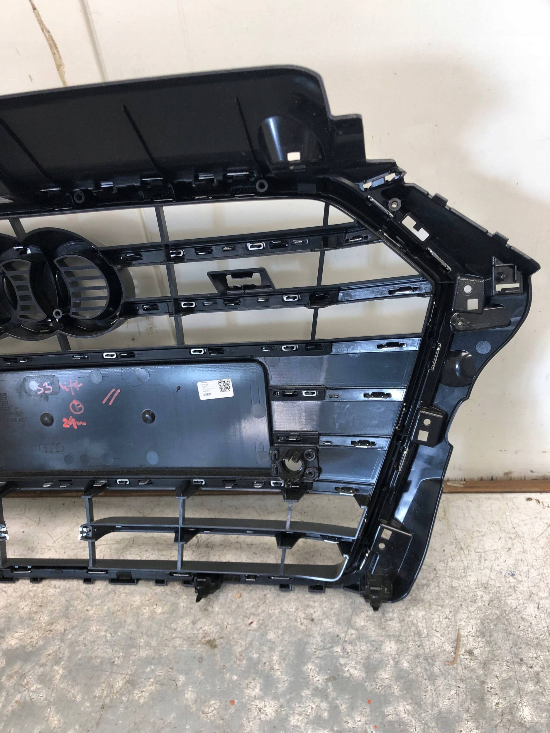 maska maska PDC ispod RADAR AUDI S3 8V LIFT 8V3853651AE