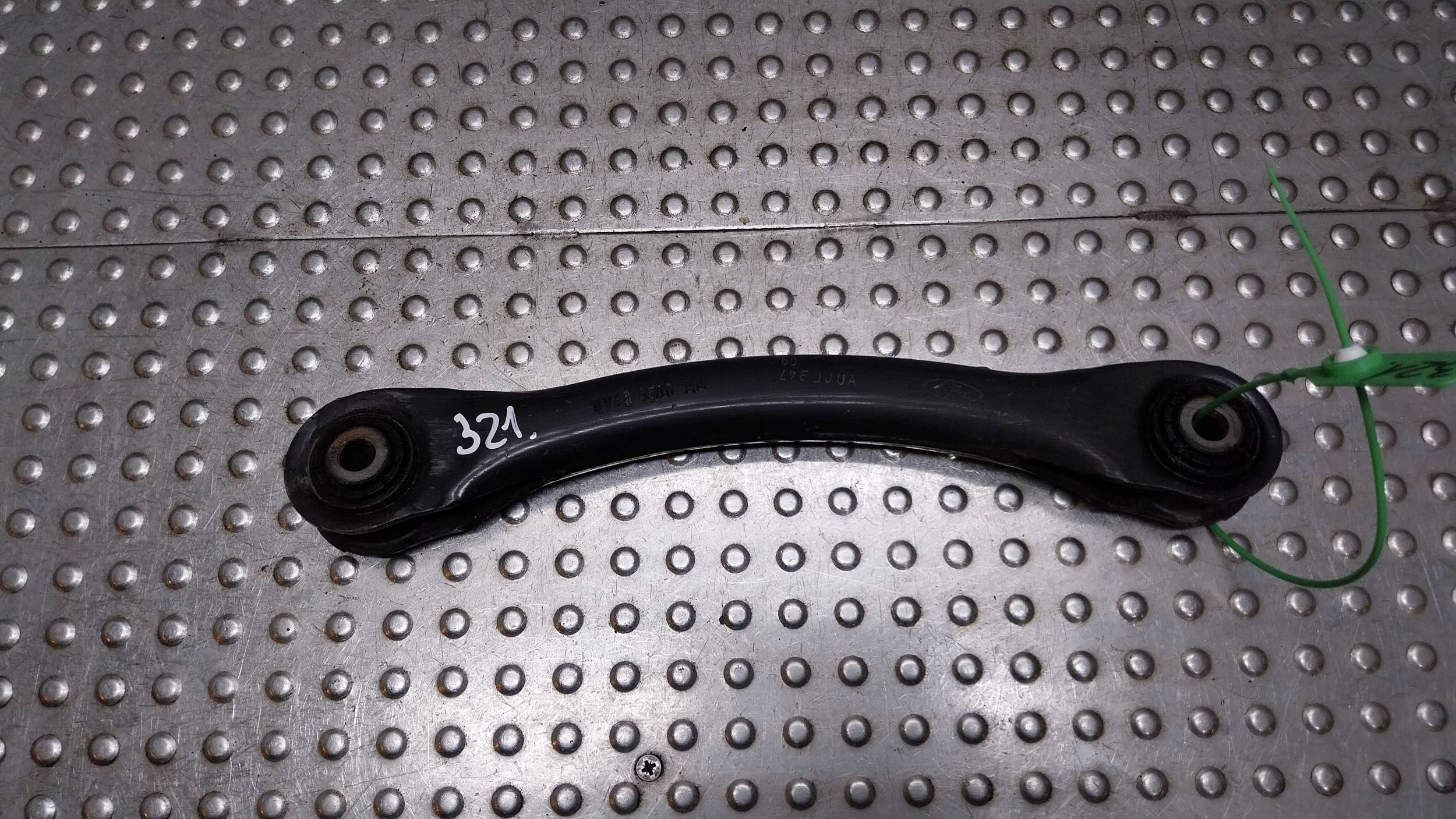 arm left right upper rear part 8V41-5500-AA FORD KUGA MK1 MK2 FOCUS MK2 MK3